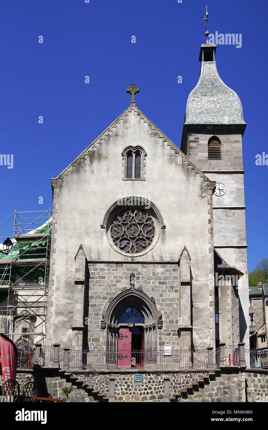 Église de Murat, commune française située dans le département du Cantal en Auvergne, dans le centre-sud de la France. Banque D'Images