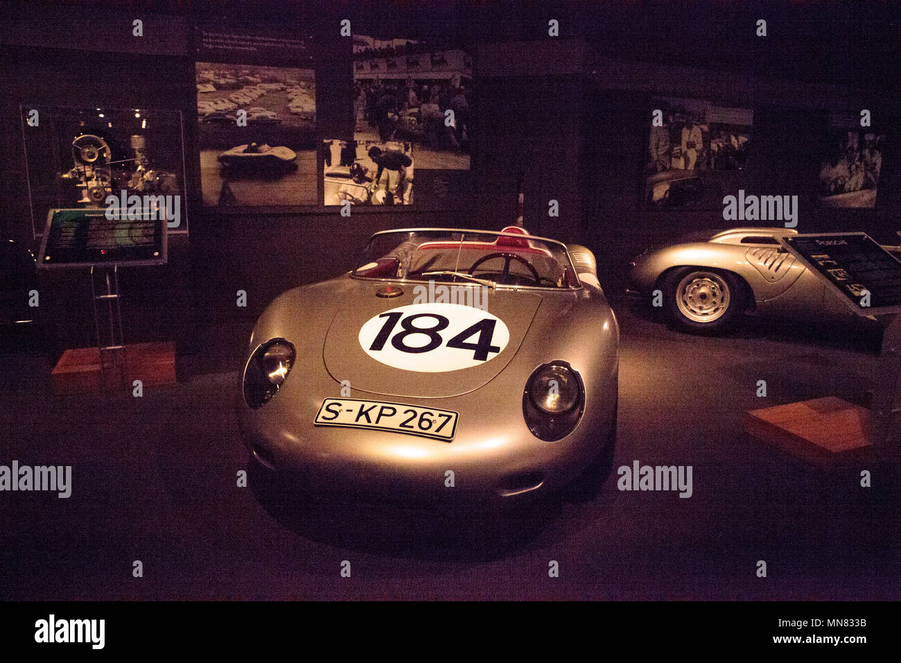 Naples, Floride, USA - 5 mai 2018 : Argent 1960 Porsche RS-60 affichée à l'Institut de tours de Naples, en Floride. Usage éditorial uniquement. Banque D'Images