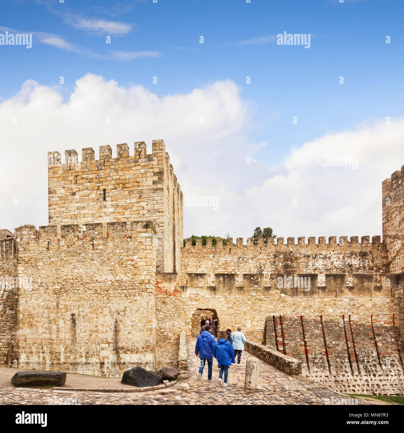 1 mars 2018 : Lisbonne Portugal - Touristes de Castle of St George. Banque D'Images