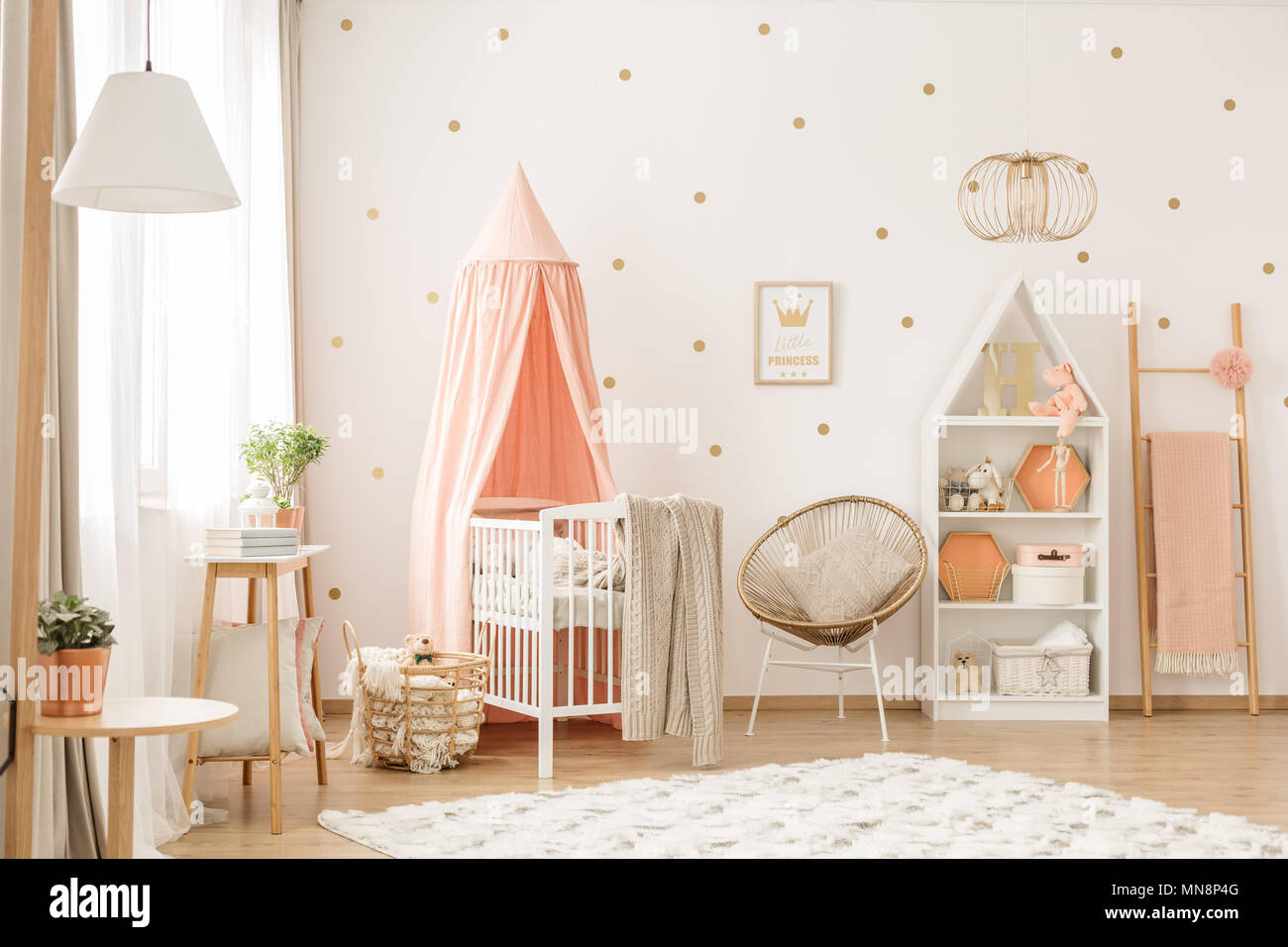 Papier Peint Chambre De Bebe Banque D Image Et Photos Alamy Papier Peint Chambre De Bebe Banque D Image Et Photos Alamy