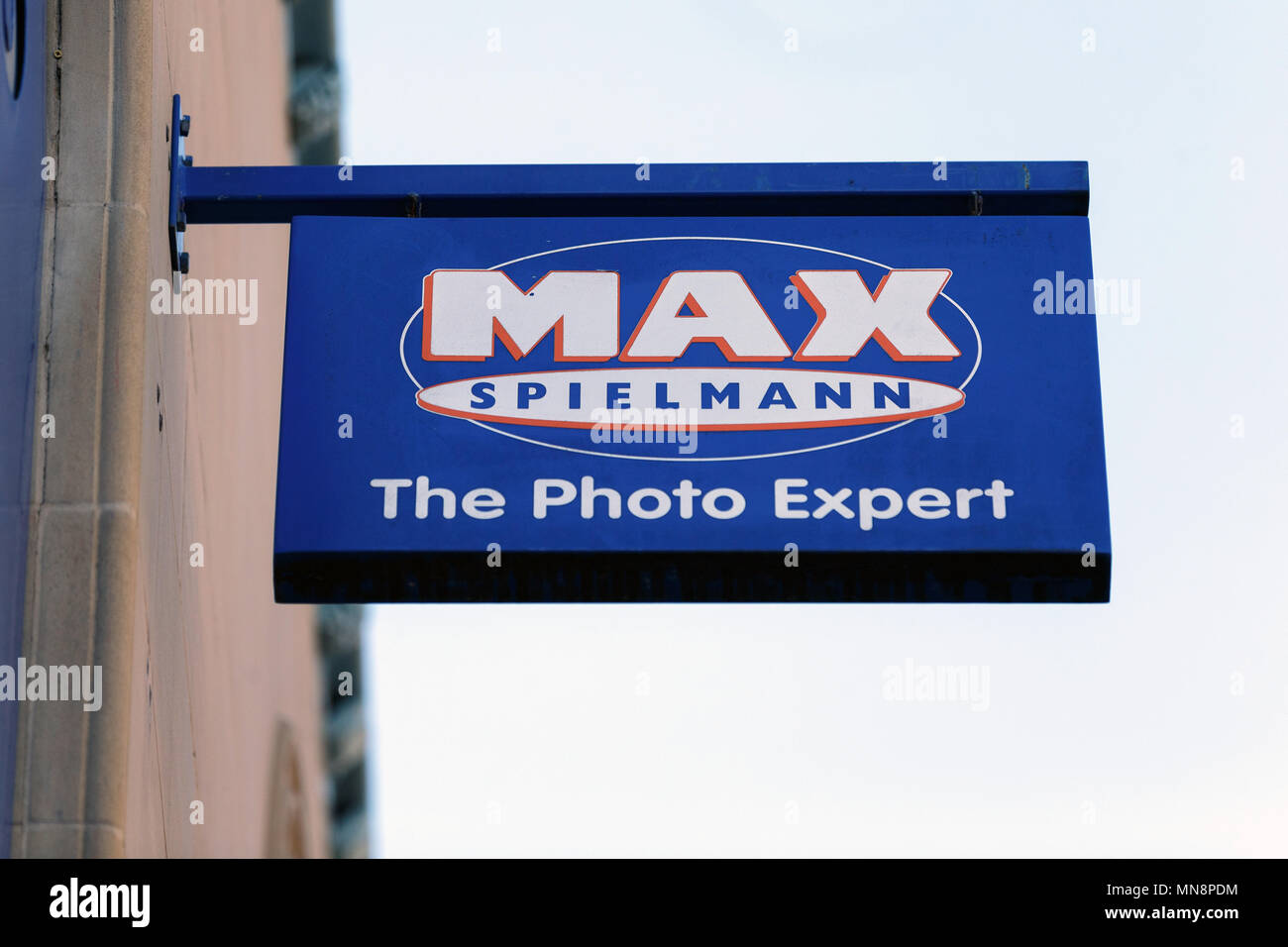 Une succursale de la chaîne de la photographie Max Spielmann / Max Spielmann logo, Max Spielmann signe, Max Spielmann high street shop. Banque D'Images