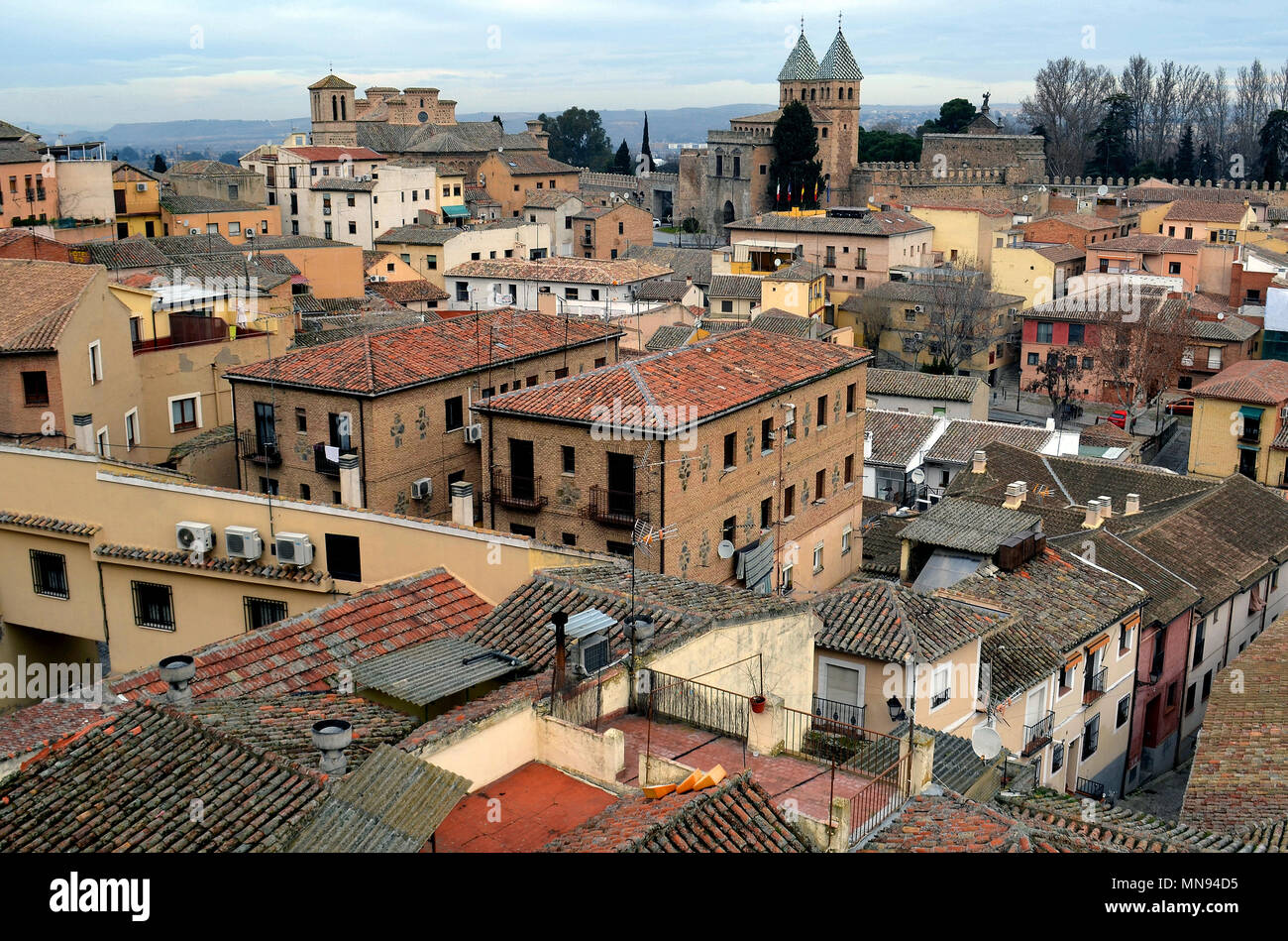 Vue sur le toit au-dessus de la ville de Tolède, Espagne Banque D'Images