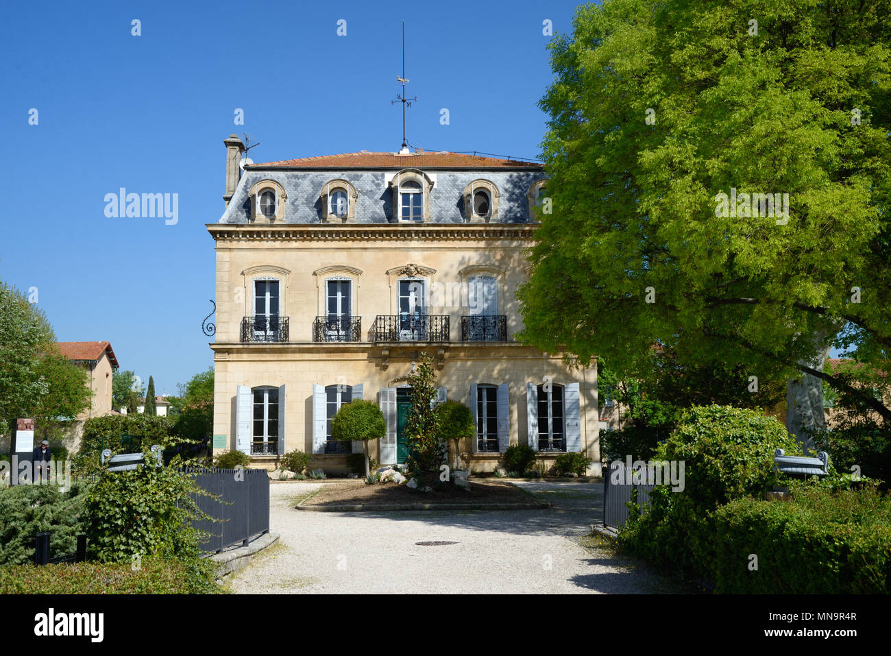 Maison de campagne historique (1875) ou hôtel particulier Saint mitre et Parc et Jardin Parc Public Saint-Miter Aix-en-Provence France Banque D'Images
