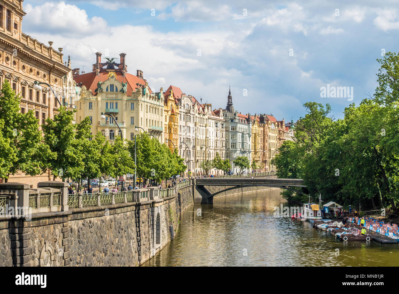 L'architecture et de la rivière Vltava, Prague, République Tchèque Banque D'Images