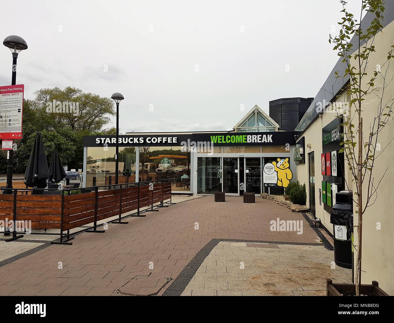 Vue avant de Keele Pause Bienvenue Services sur autoroute M6, Newcastle, UK Banque D'Images