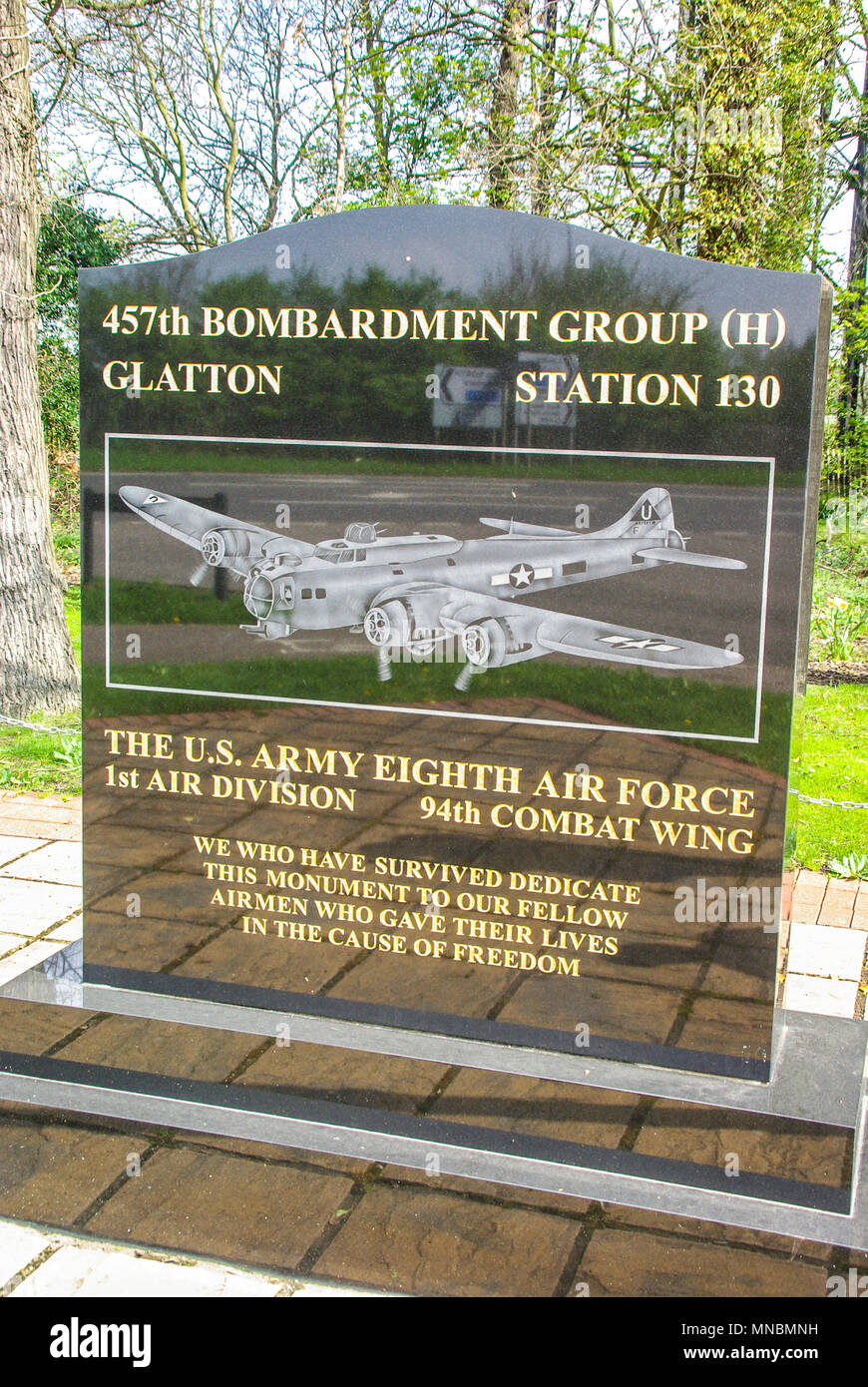 Mémorial de la base aérienne de Glatton. Royal Air Force Glatton à Cambridgeshire, Royaume-Uni, utilisé par les bombardiers de la huitième Armée de l'Air des États-Unis pendant la Seconde Guerre mondiale Banque D'Images