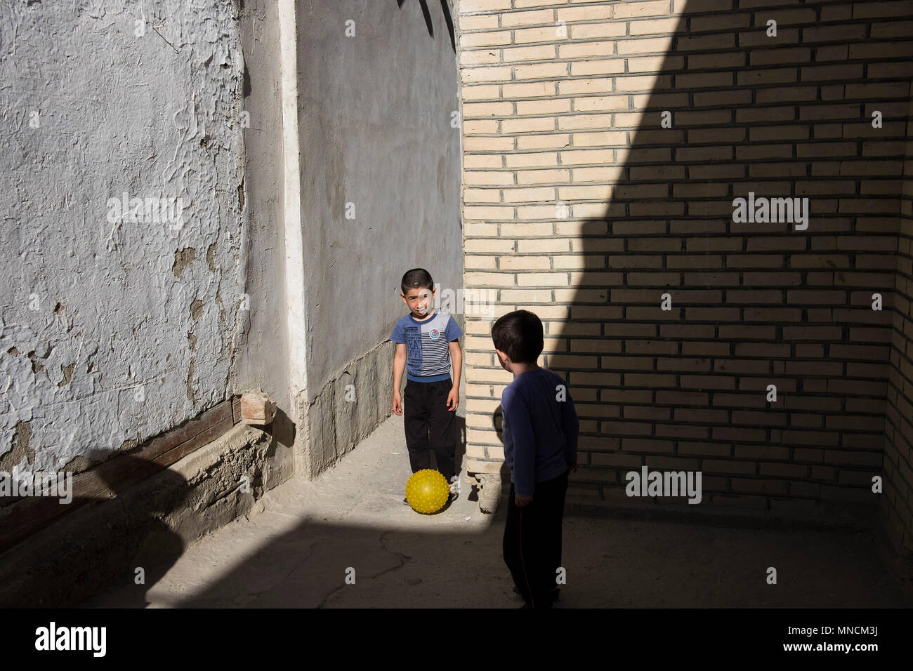 L'Ouzbékistan, Boukhara, les enfants, la vie quotidienne Banque D'Images