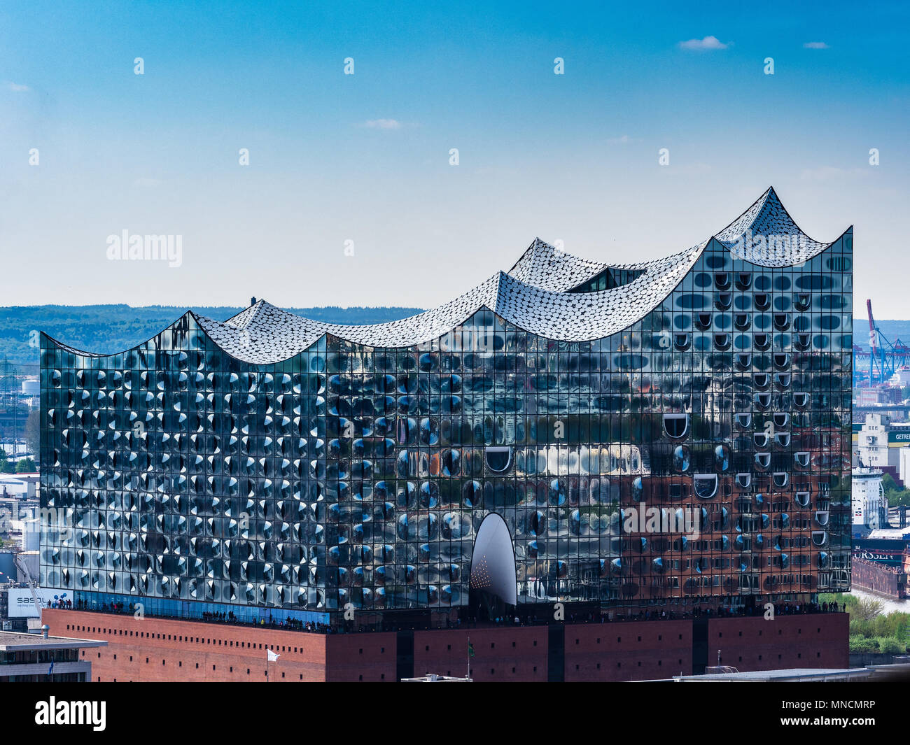 Elbphilharmonie Hamburg - Elbe Philharmonic Hall - Elbi - Salle de Concert de Hambourg - architectes Herzog & de Meuron - ouvert 2017 de la construction début 2007 Banque D'Images