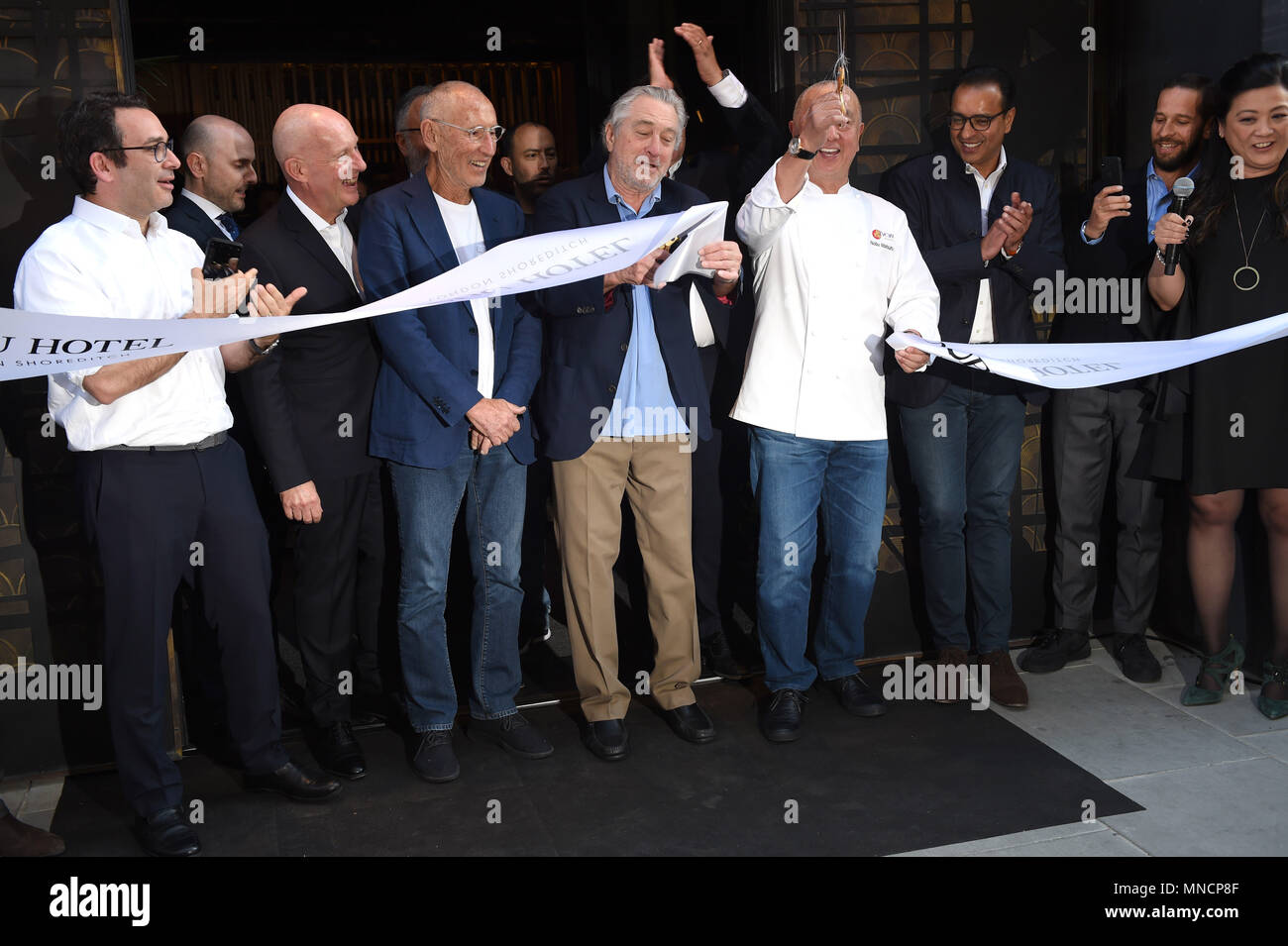 La photo doit être crédité ©Presse Alpha 079965 15/05/2018 Trevor Horwell Meir Teper Robert De Niro et Nobu Nobuyuki Matsuhisa Nobu Hotel London Shoreditch à Londres Lancement Banque D'Images