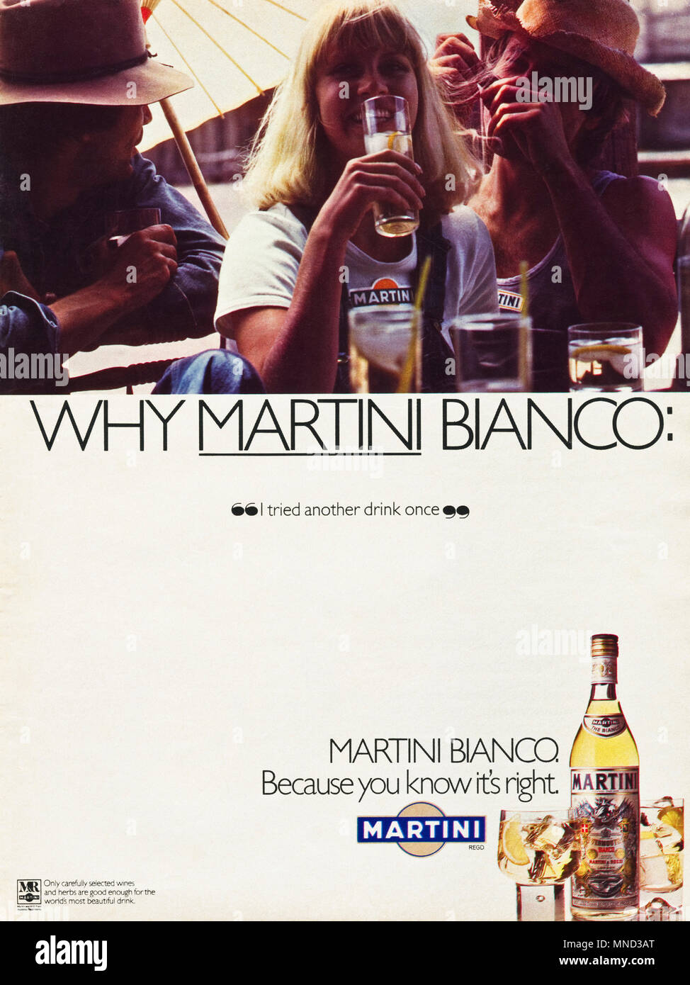 1980 old vintage original publicité Publicité Martini Bianco annonce dans revue anglaise vers 1980 Banque D'Images