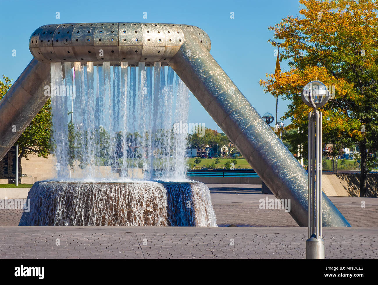Hart Plaza fontaine située près de RenCen Detroit Downtown Banque D'Images
