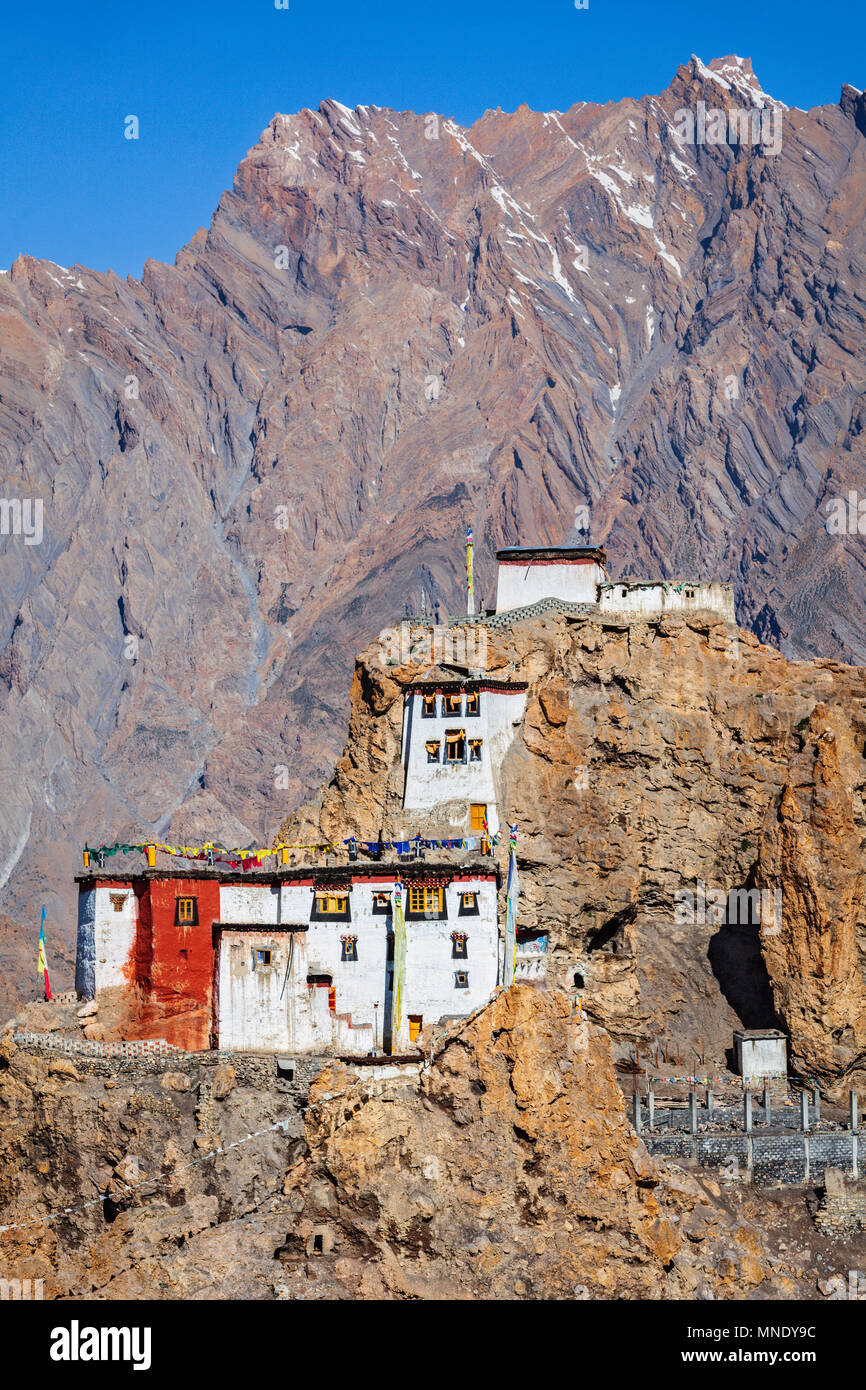 Dhankar gompa monastère sur falaise . L'Himachal Pradesh, Inde Banque D'Images