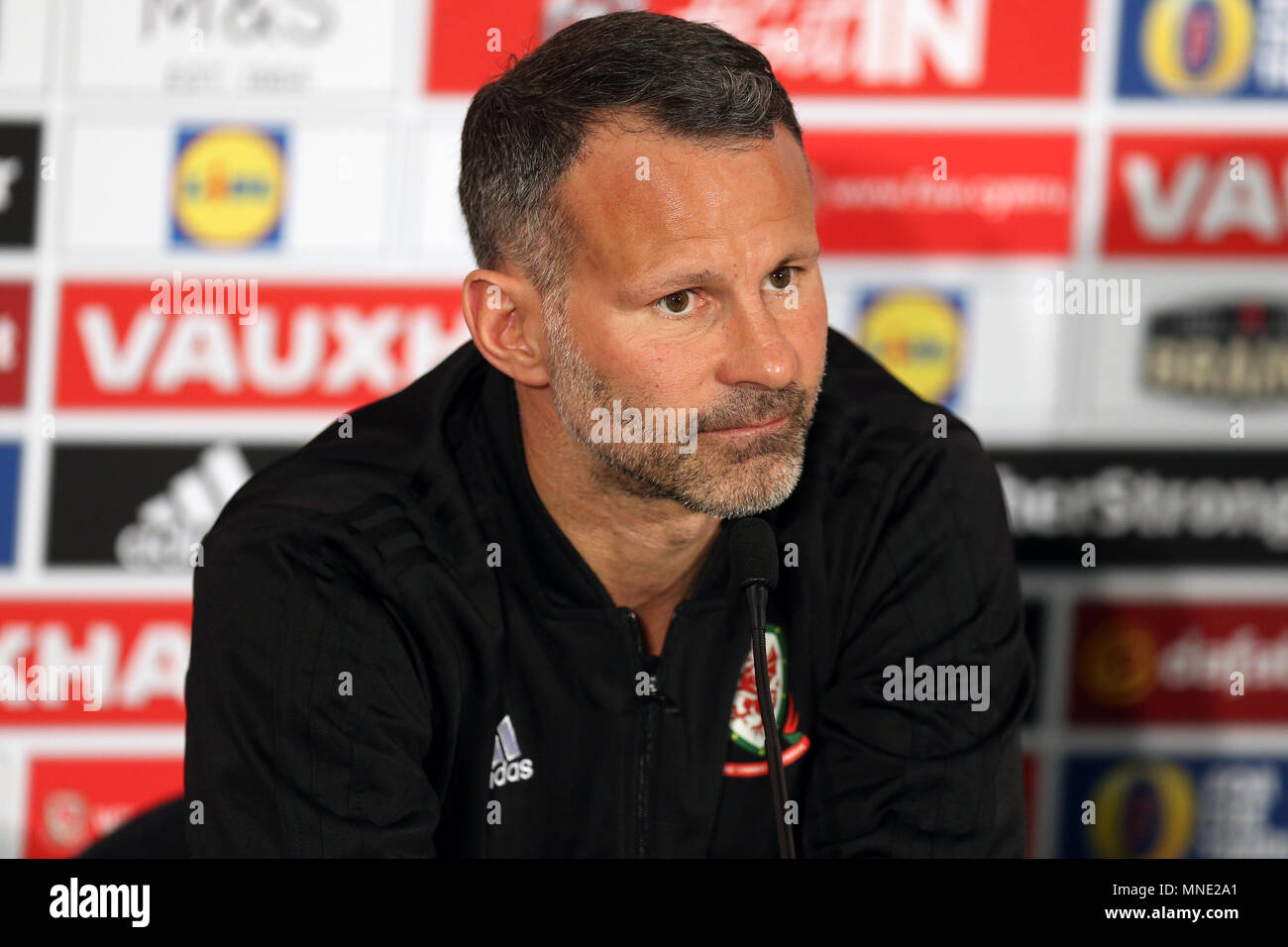 Ryan Giggs , l'équipe de football du Pays de Galles responsable parle aux médias qu'il tient une conférence de presse pour annoncer son escouade de galles à jouer contre le Mexique plus tard ce mois-ci à la St Fagans Musée National d'histoire de St Fagans, près de Cardiff , Nouvelle-Galles du Sud le mercredi 16 mai 2018 pic par Andrew Verger/Alamy Live News Banque D'Images