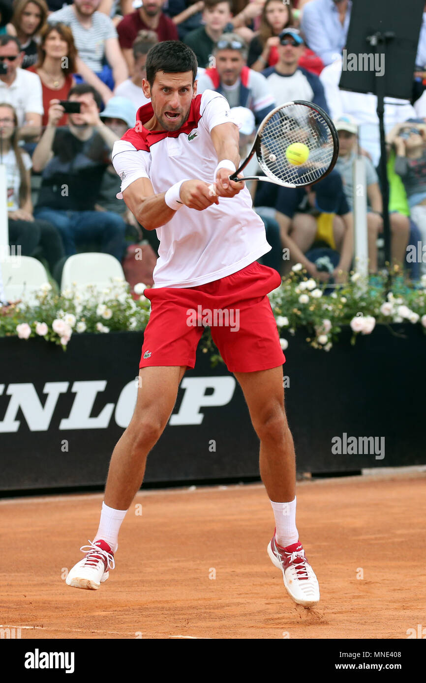 Foro Italico, Rome, Italie. 16 mai, 2018. Italian Open Tennis, Novak Djokovic (SRB) pendant son match gagné 6-4, 6-2 contre Nikoloz Basilashvili (GEO) : Action de Crédit Plus Sport/Alamy Live News Banque D'Images