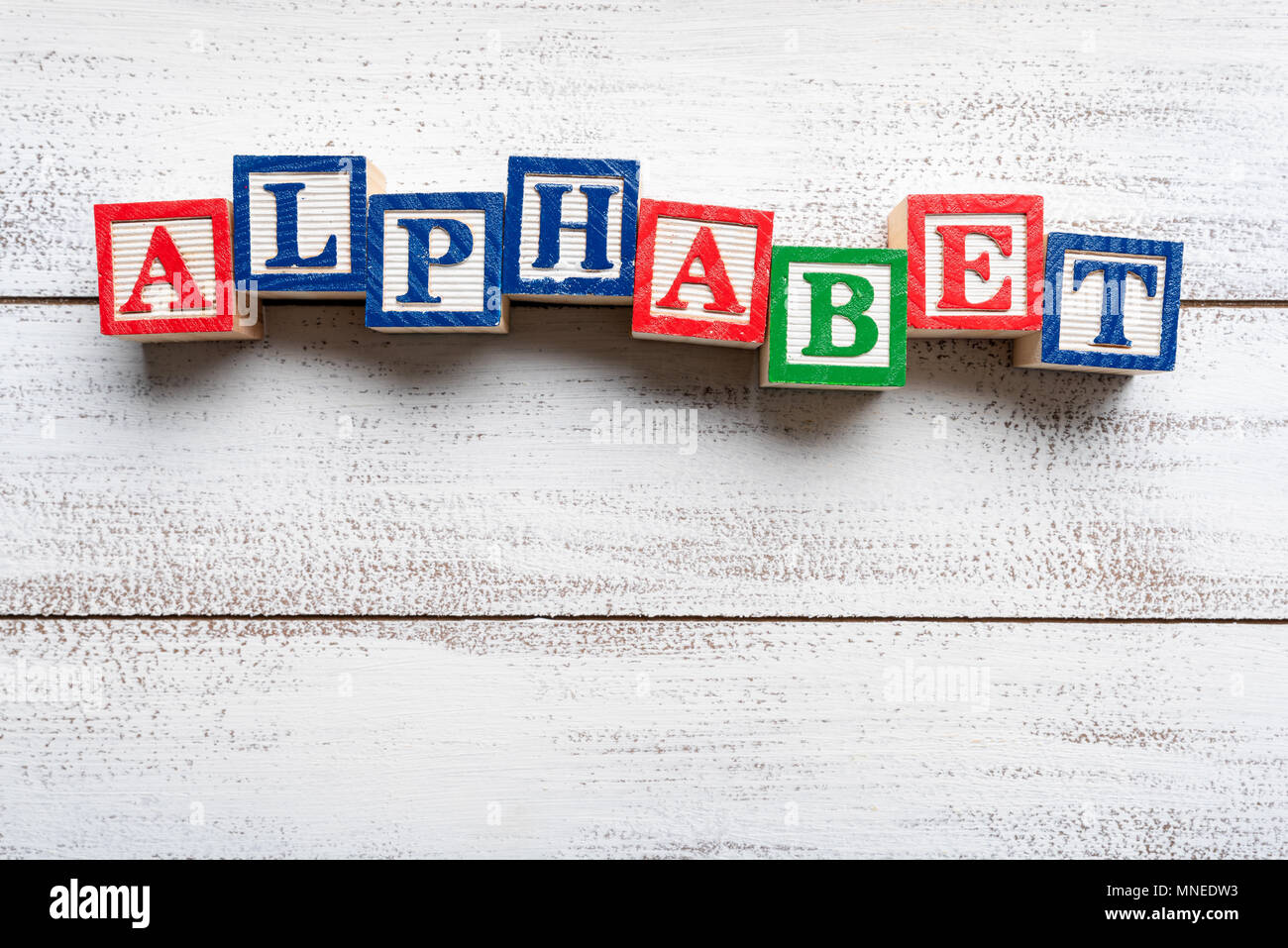 Le mot -alphabet- écrit avec cale en bois lettres Banque D'Images