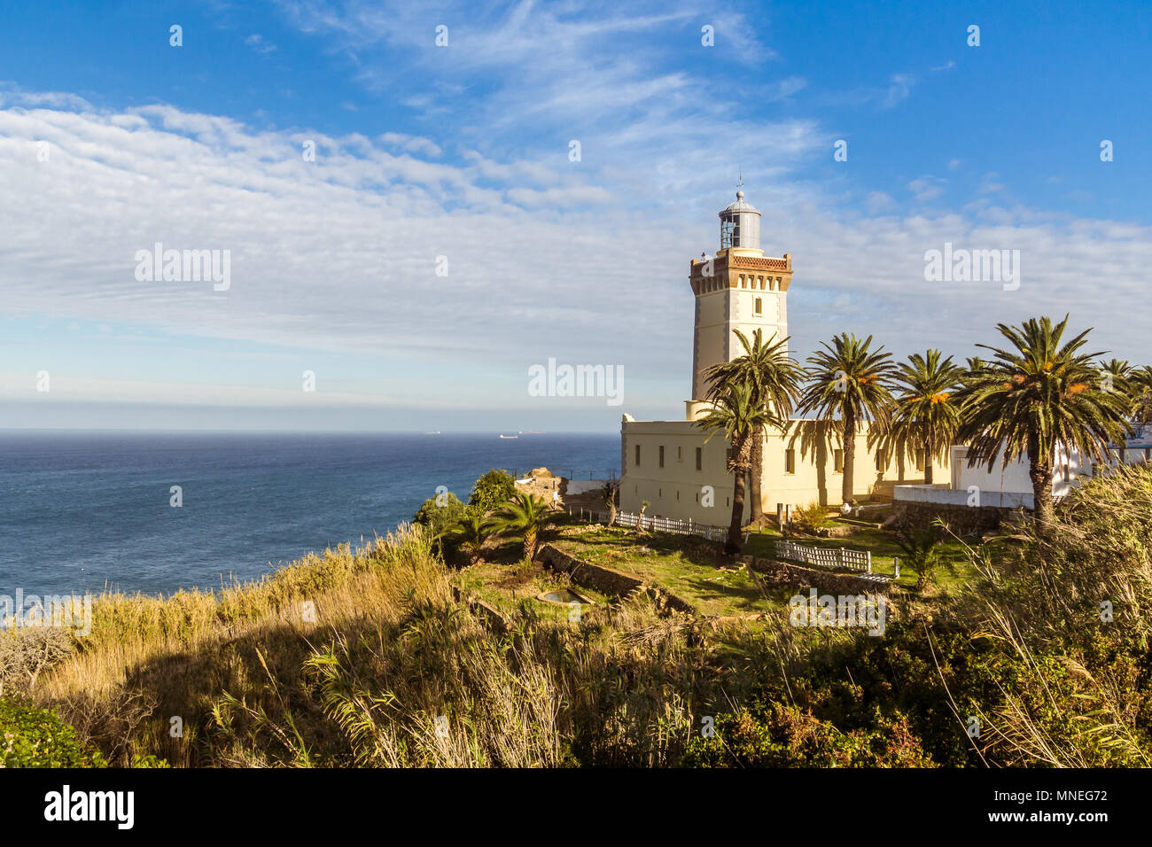 Le cap Spartel, promontoire à l'entrée du détroit de Gibraltar, à 12 km à l'ouest de Tanger, Maroc. Banque D'Images