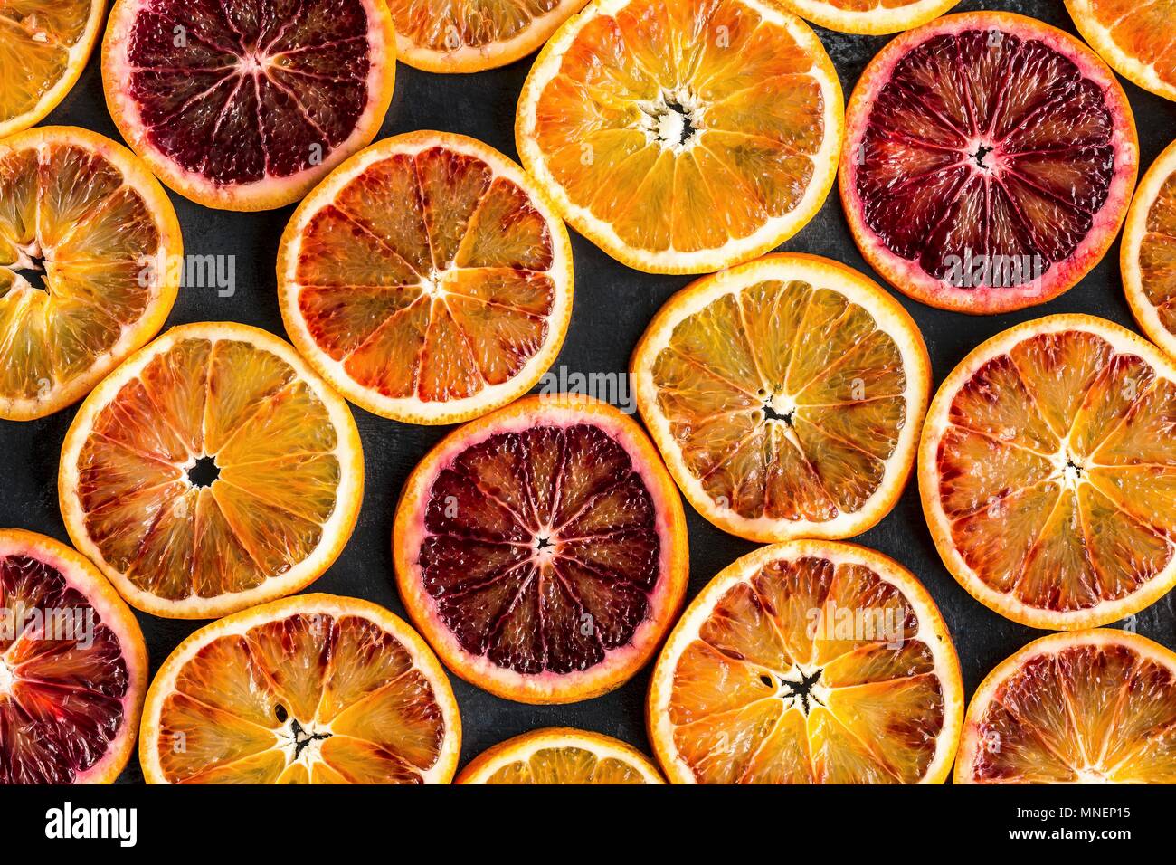 Les tranches d'orange sanguine (full frame, vu du dessus) Banque D'Images