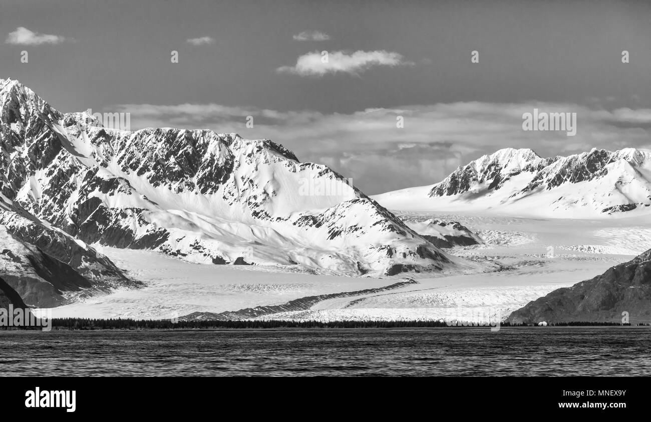 La Presquîle et Bear Glacier montagnes près de Seward dans le sud de l'Alaska. Banque D'Images