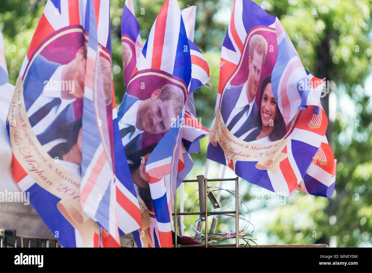 Londres, Royaume-Uni - 15 MAI 2018 : Union jack flag avec le prince Harry et Meghan Markle sur pour célébrer le mariage royal. Banque D'Images