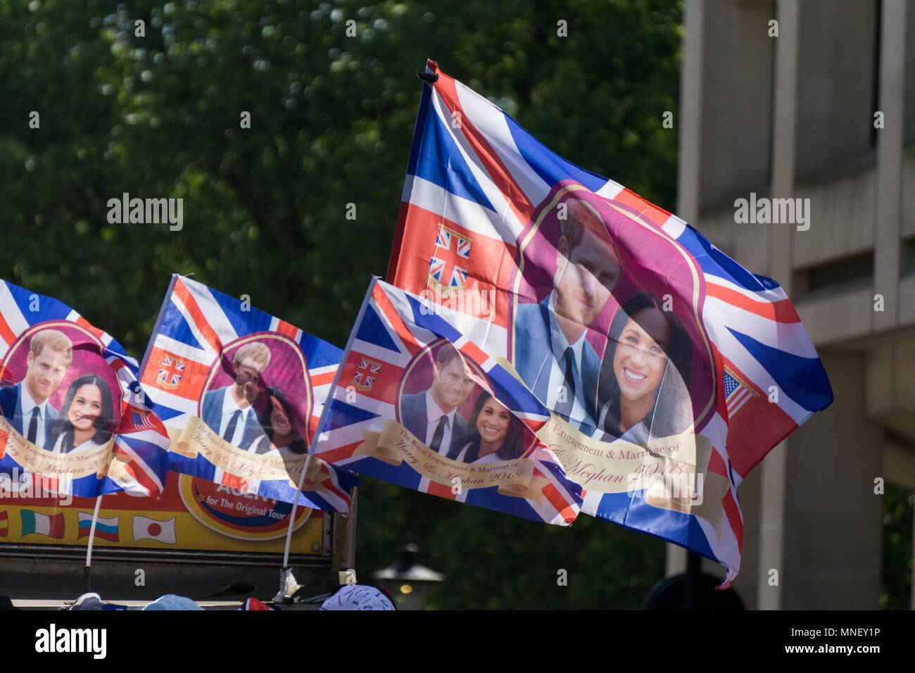 Londres, Royaume-Uni - 15 MAI 2018 : Union jack flag avec le prince Harry et Meghan Markle sur pour célébrer le mariage royal. Banque D'Images