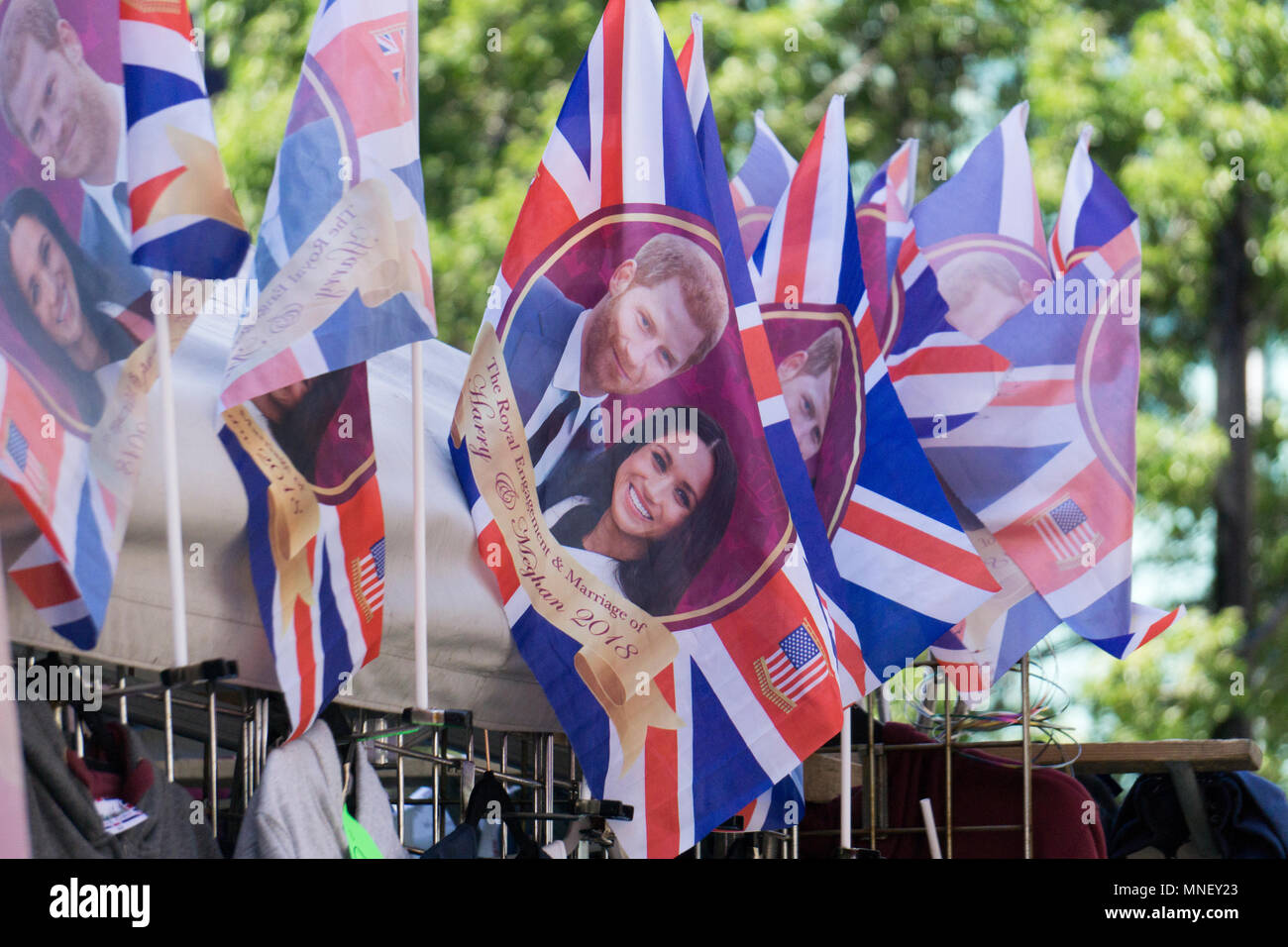 Londres, Royaume-Uni - 15 MAI 2018 : Union jack flag avec le prince Harry et Meghan Markle sur pour célébrer le mariage royal. Banque D'Images