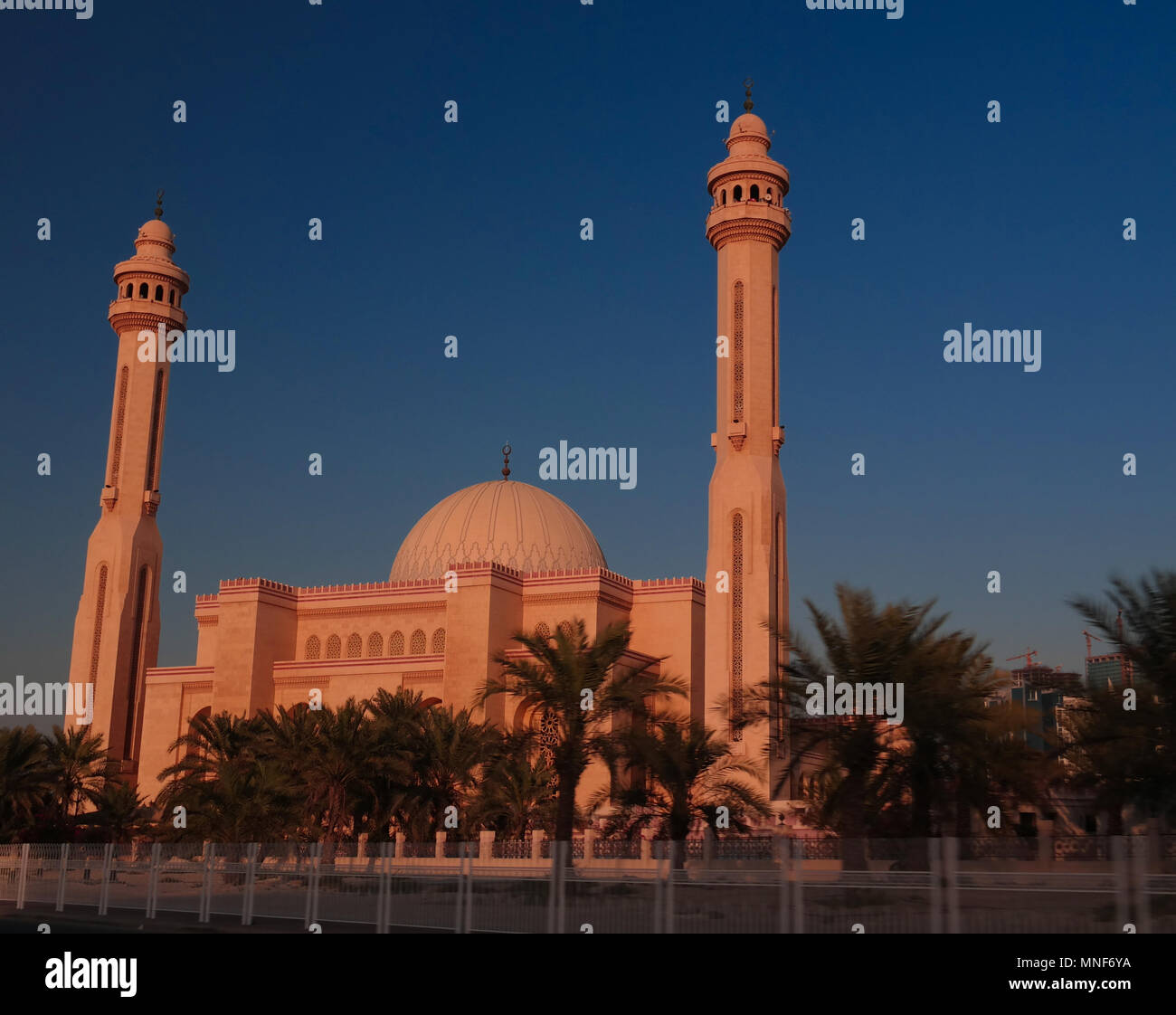 Vue extérieure de la mosquée Al Fateh à Manama, Bahreïn Banque D'Images