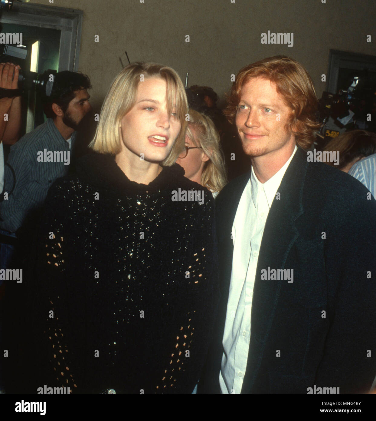 WESTWOOD, CA - le 17 septembre : (L-R) actrice Bridget Fonda et l'acteur Eric Stoltz assister à la 'Les Affranchis' Westwood Création le 17 septembre 1990 à Mann Bruin Theatre à Westwood, en Californie. Photo de Barry King/Alamy Stock Photo Banque D'Images