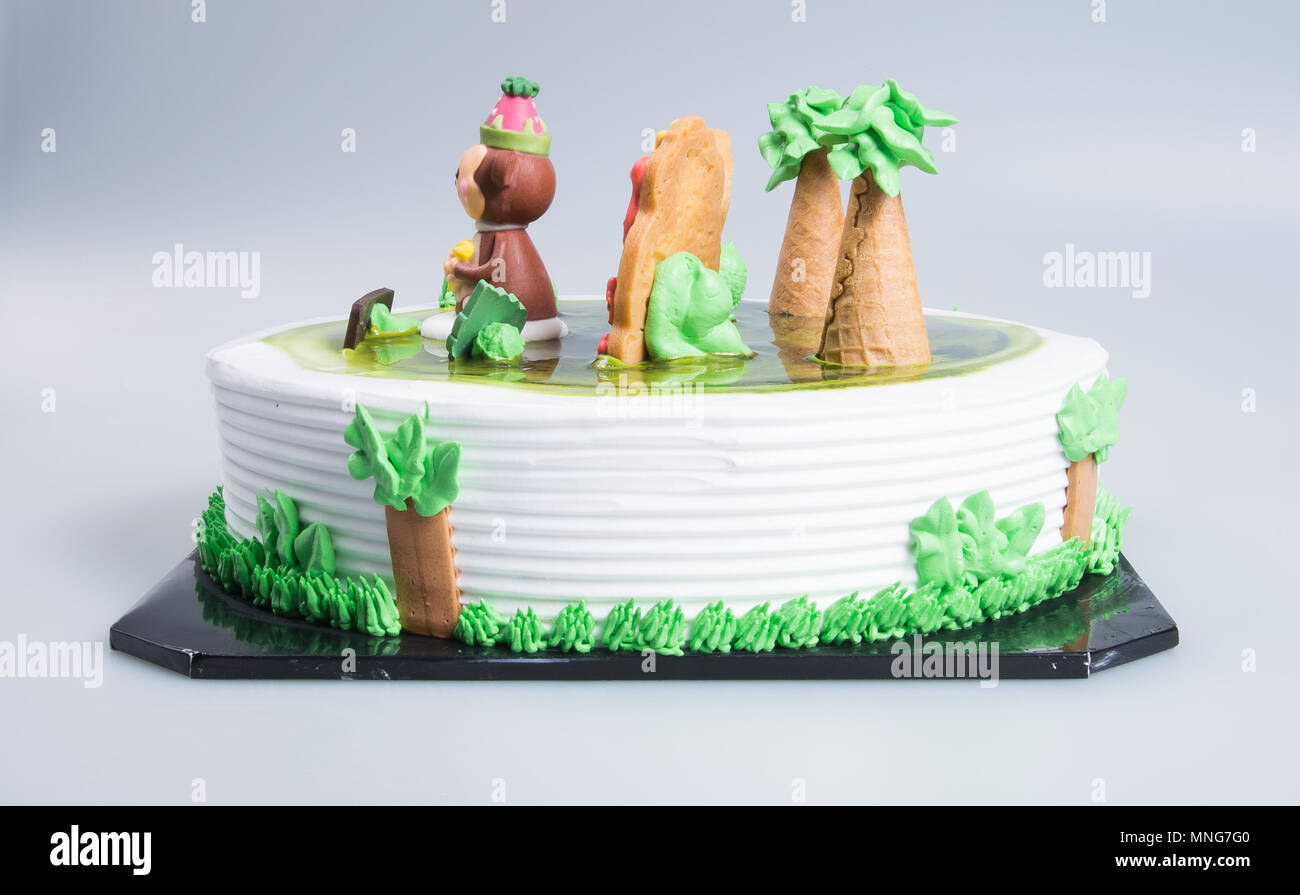 Cake Ou Gateau A Theme Animaux Creatifs Sur Un Arriere Plan Photo Stock Alamy