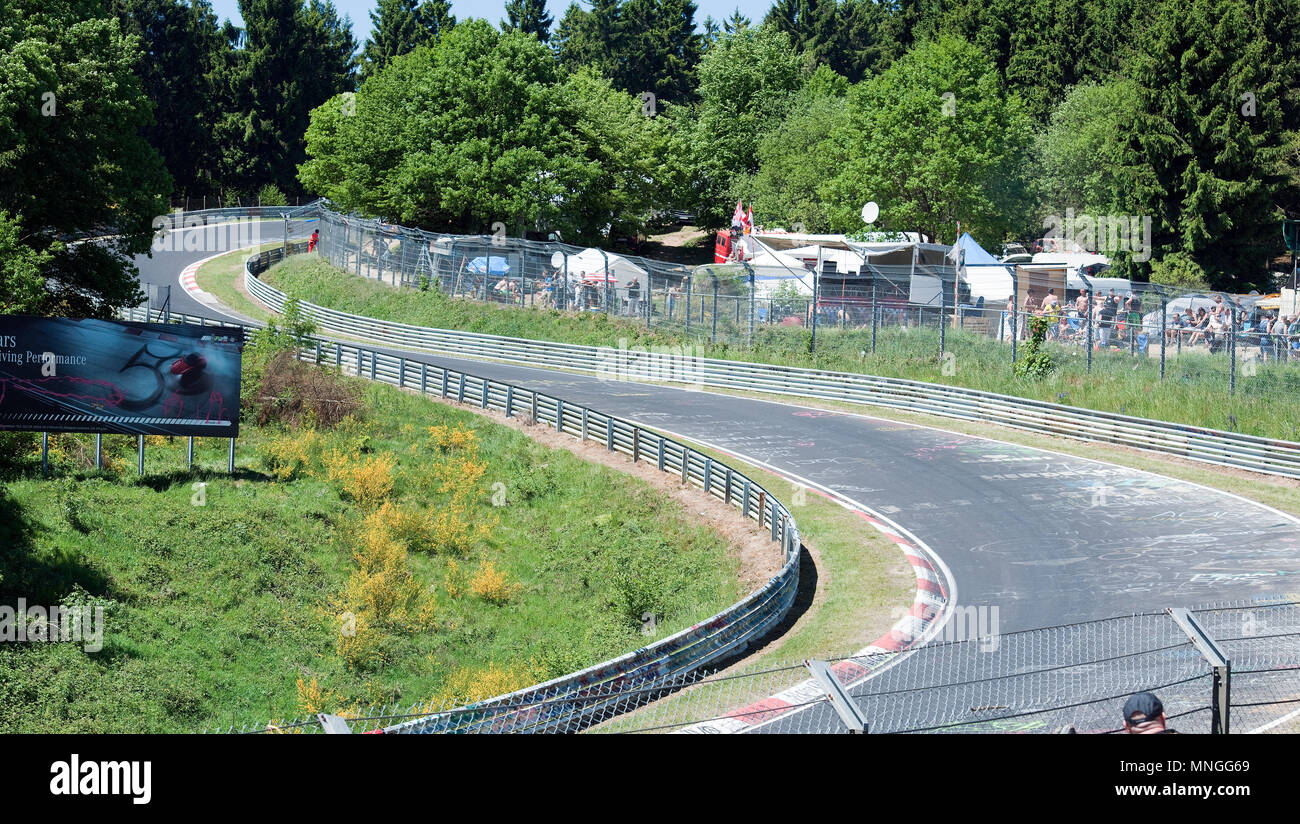Race Track Nurburgring Nordschleife L Enfer Vert Jackie Stewart Niki Lauda Hans Stuck Suis Bruennchen Eifel Rhenanie Palatinat Allemagne Europ Photo Stock Alamy
