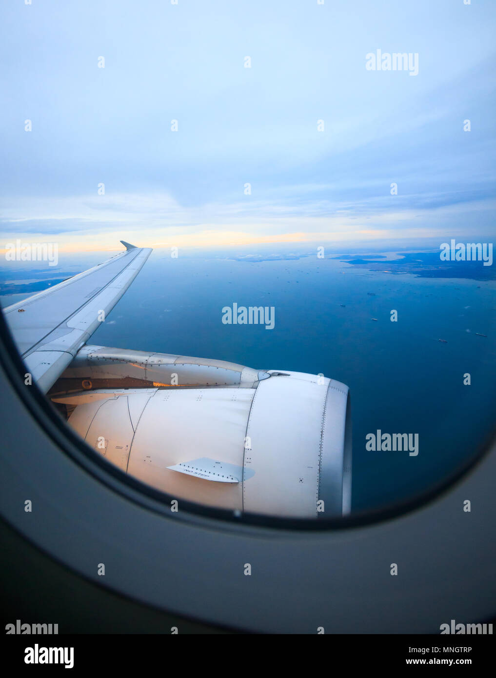 Vue extérieure de la fenêtre de l'avion Banque D'Images