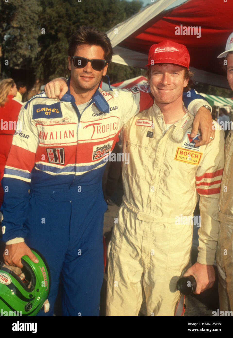 LOS ANGELES, CA - 6 octobre : (L-R) Acteurs Lorenzo Lamas et Billy Moïse assiste aux courses de Stock Car Rondell Reid le 6 octobre 1990 à Los Angeles, Californie. Photo de Barry King/Alamy Stock Photo Banque D'Images