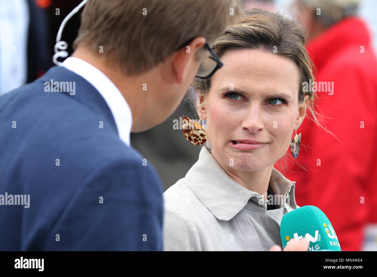 York, Royaume-Uni. 16 mai 2018. Francesca Cumani Itv présentateur des courses de chevaux, 2018 Festival Dante York Hippodrome hippodrome de York, York, Angleterre 16 mai 2018 Allstar Crédit : photo library/Alamy Live News Banque D'Images