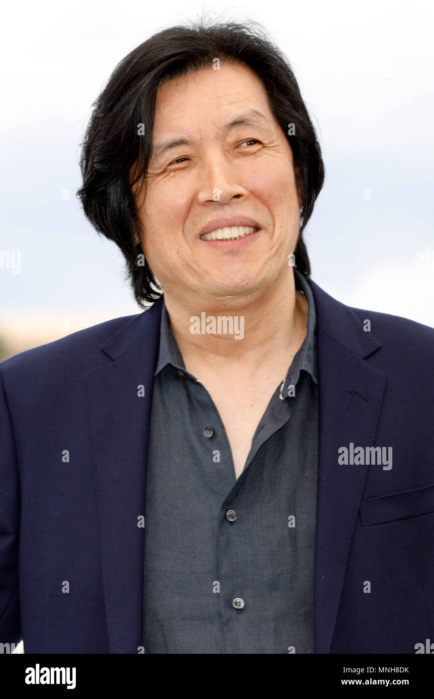 Cannes, France. 17 mai, 2018. Chang-dong Lee à l'Beoning / Gravure 'photocall' lors de la 71e édition du Festival de Cannes au Palais des Festivals à Cannes en mai 17,2018, France Crédit : Geisler-Fotopress/Alamy Live News Banque D'Images