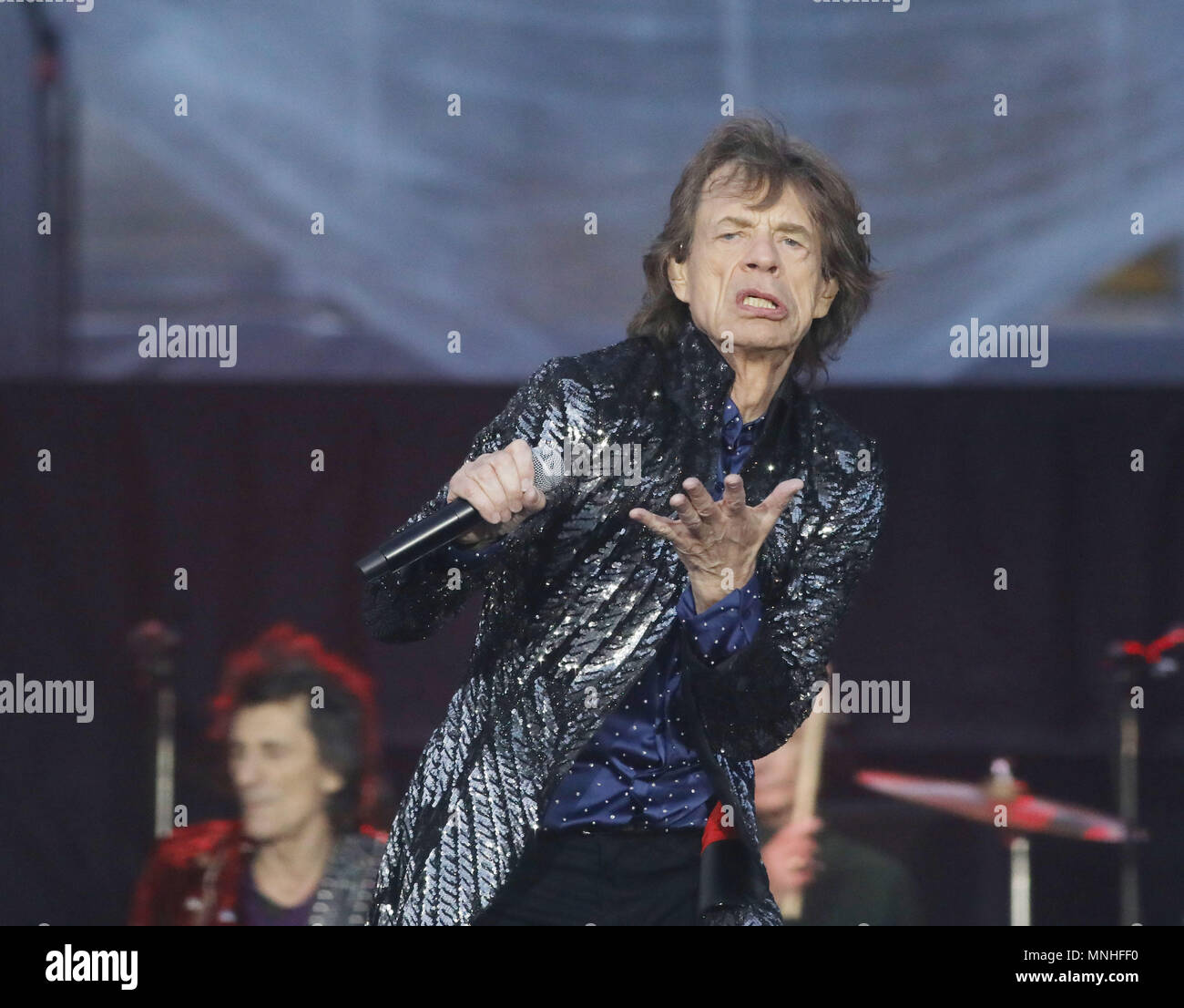 Dublin, Irlande. 17 mai 2018. 17/5/2018. Oui, les garçons sont de retour en ville ! Mick Jagger joue à la foule avec Keith Richards, Ronnie Wood et Charlie Watts de The Rolling Stones à l'appui qu'ils ont joué dans Croke Park de Dublin ce soir, sur la première étape de leur Les pierres - Pas de filtre d'. Après leur concert ils vont voler retour au Royaume-Uni pour continuer le tour qui comprend Londres, Edimbourg et Cardiff. Photo : Leon Farrell/RollingNews RollingNews.ie : Crédit.ie/Alamy Live News Banque D'Images