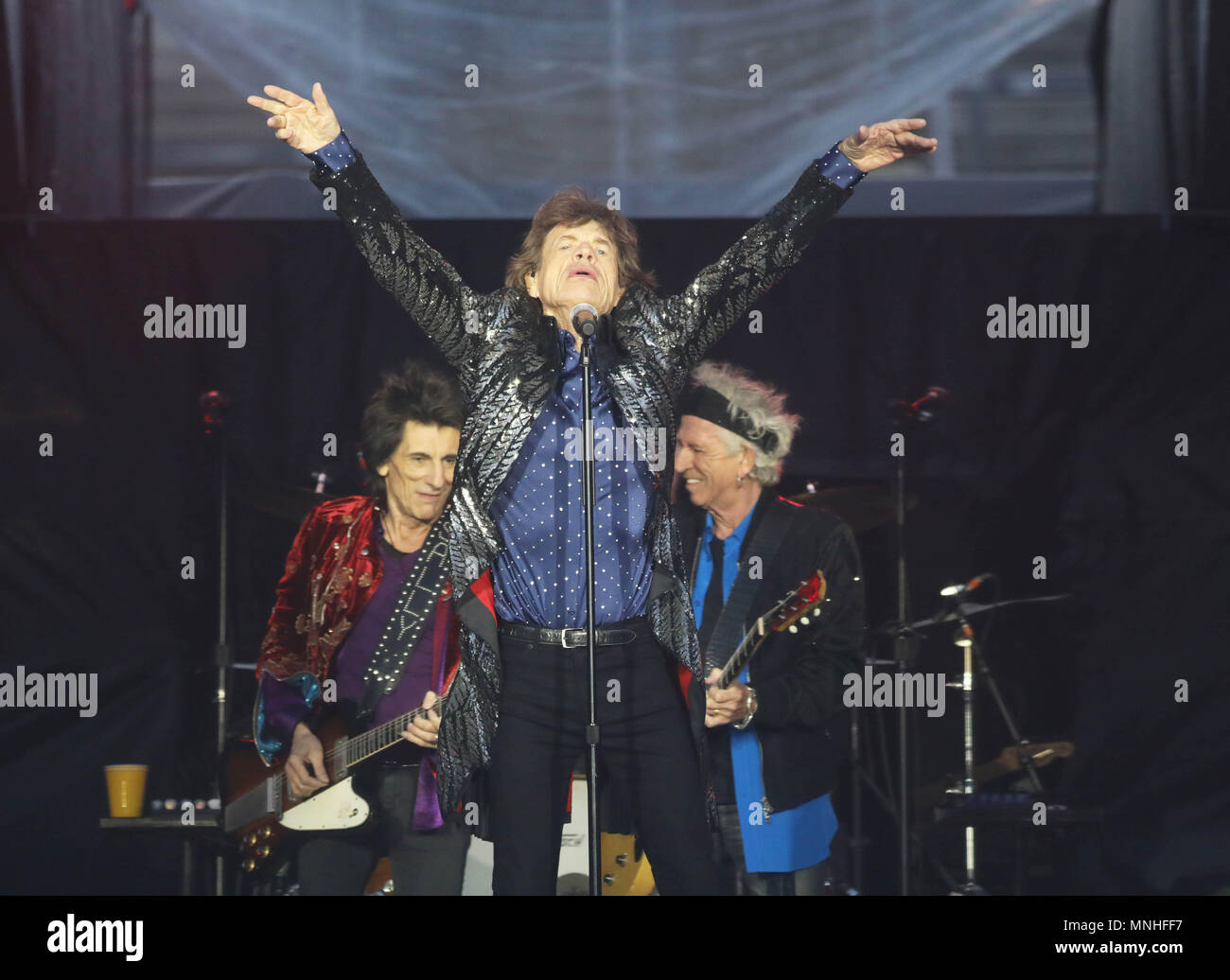 Dublin, Irlande. 17 mai 2018. 17/5/2018. Oui, les garçons sont de retour en ville ! Mick Jagger joue à la foule avec Keith Richards, Ronnie Wood et Charlie Watts de The Rolling Stones à l'appui qu'ils ont joué dans Croke Park de Dublin ce soir, sur la première étape de leur Les pierres - Pas de filtre d'. Après leur concert ils vont voler retour au Royaume-Uni pour continuer le tour qui comprend Londres, Edimbourg et Cardiff. Photo : Leon Farrell/RollingNews RollingNews.ie : Crédit.ie/Alamy Live News Banque D'Images