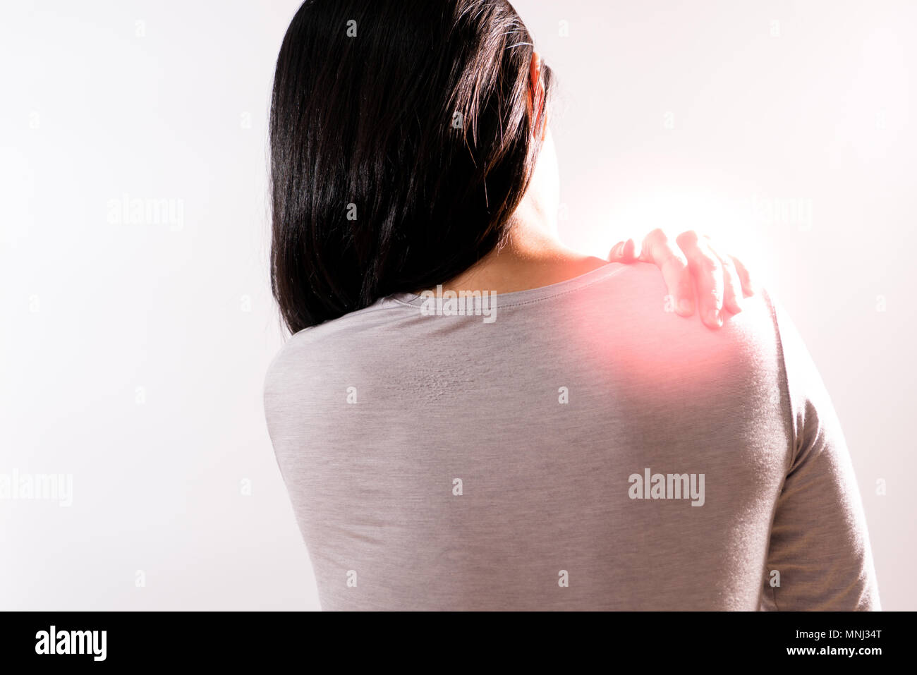 Les femmes souffrent de blessures/cou/épaules douloureuses après travailler Banque D'Images