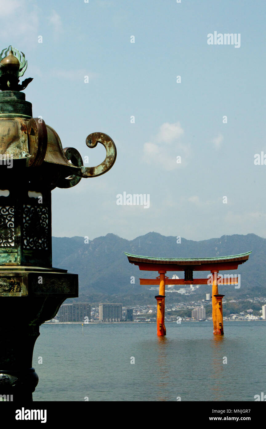 Sanctuaire d'Itsukushima, 'floating culte', sur l'île de Miyajima, Japon Banque D'Images