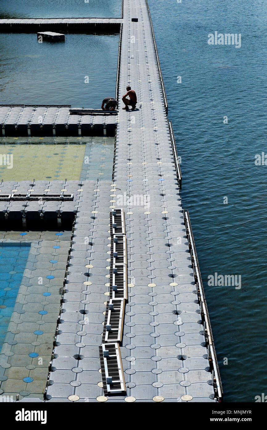 Le bassin de la Villette (Bassin de La Villette) est le plus grand lac artificiel de Paris - Paris 19ème - France Banque D'Images