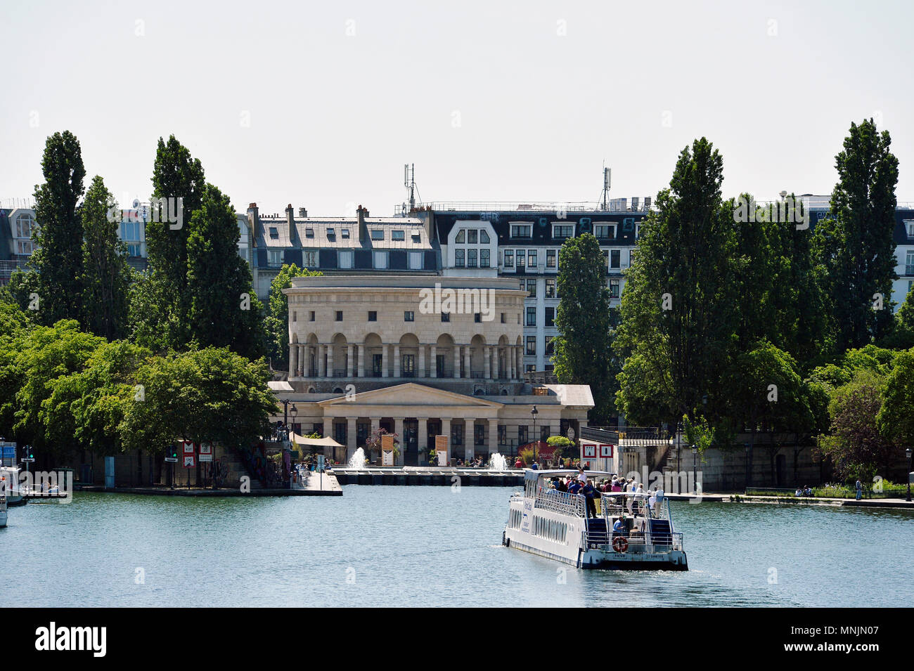 Le bassin de la Villette (Bassin de La Villette) est le plus grand lac artificiel de Paris - Paris 19ème - France Banque D'Images