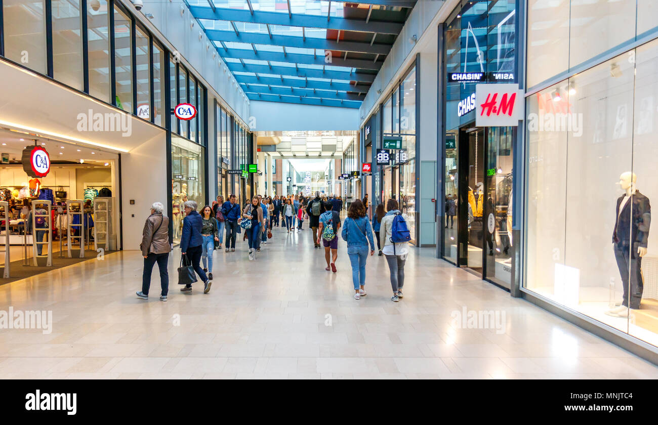 Pays-bas, Utrecht, 16 novembre 2017 - Hoog Catharijne Shopping Mall à Utrecht Banque D'Images