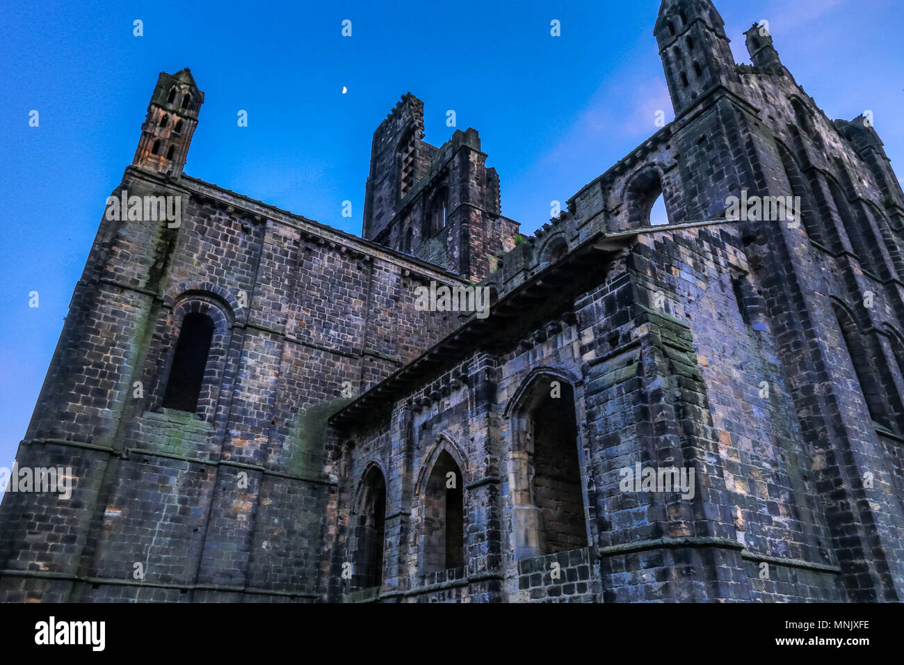 Royaume-uni, Grande Bretagne, Angleterre, Leeds, West Yorkshire, Rive nord de la rivière Aire. Kirkstall Abbey, monastère cistercien du 12e siècle ruines. Banque D'Images