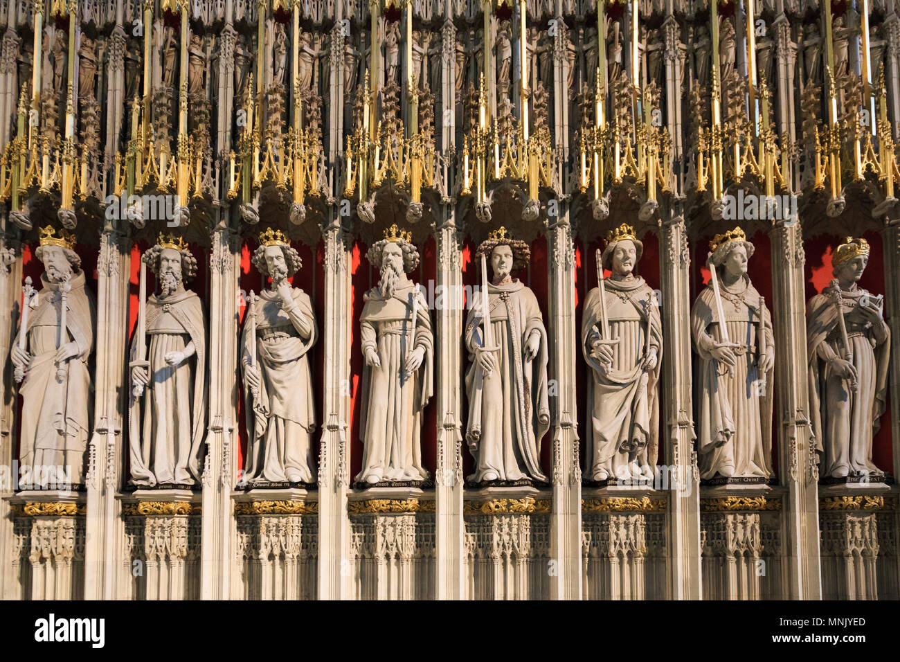 L'Angleterre, dans le Yorkshire, New York. La cathédrale de style gothique anglais Metropolitical et Église de Saint Pierre à l'État de New York, ou la cathédrale de York. Écran rois près de société Banque D'Images