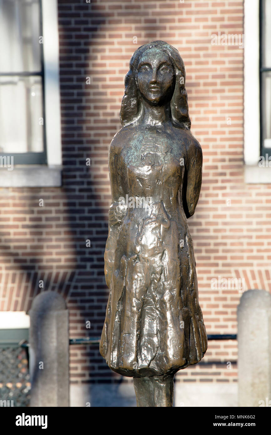 Amsterdam, Pays-Bas - 7 janvier, 2018 : Statue de la maison d'Anne Frank à Amsterdam Pays-Bas Banque D'Images