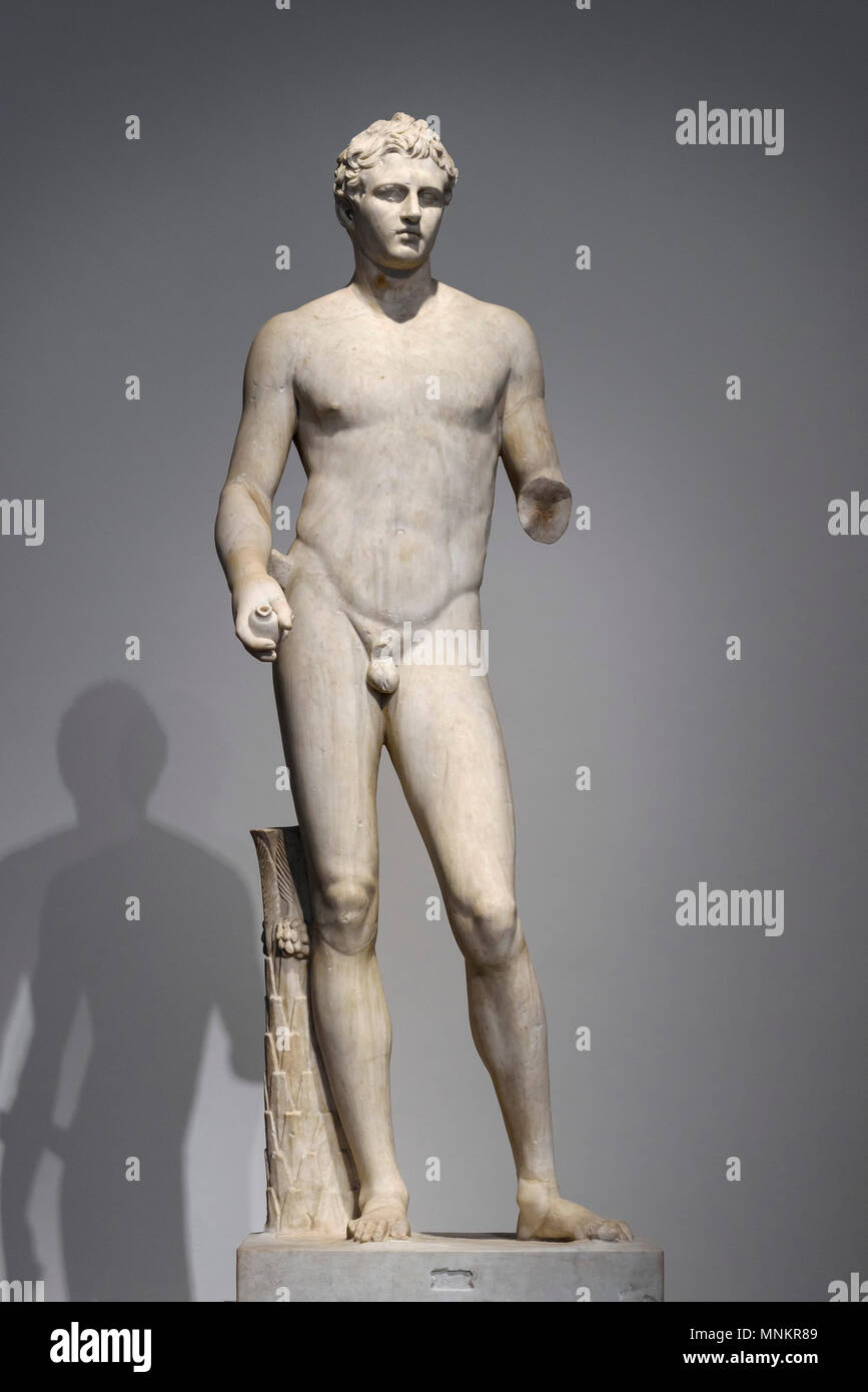 Berlin. L'Allemagne. Altes Museum. Statue d'un athlète de Berlin aka Victor, sculpture romaine (probablement à partir de la 2ème moitié du Ier siècle avant J.-C.) après une G Banque D'Images