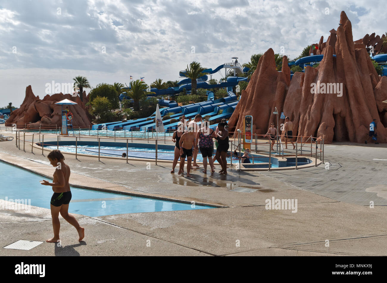 Slide and Splash Water Park à Lagoa, Algarve, Portugal Banque D'Images