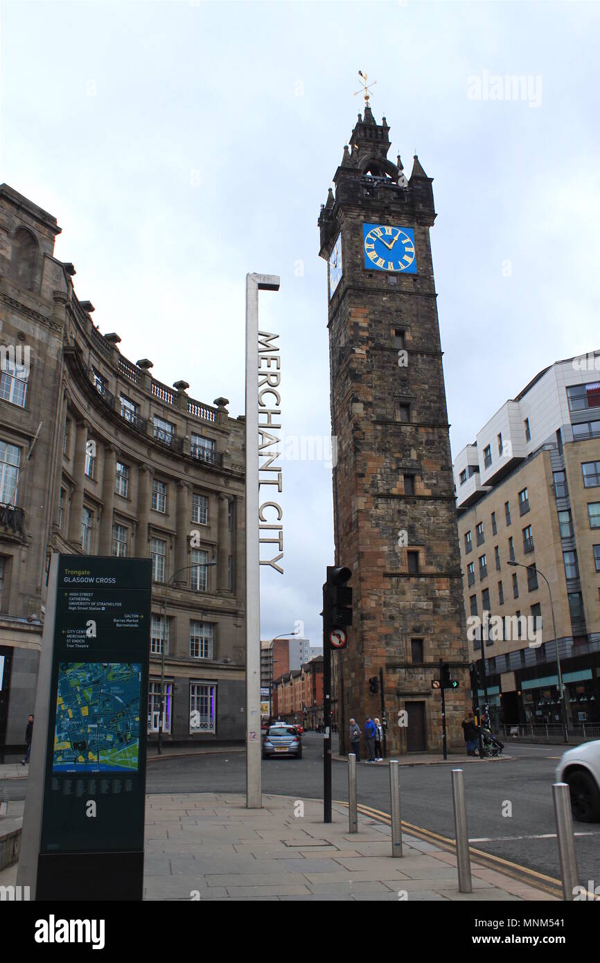 Le péage clocher, construit en 1625-26, dans la région de Glasgow Cross, Merchant City, Glasgow, Ecosse Banque D'Images