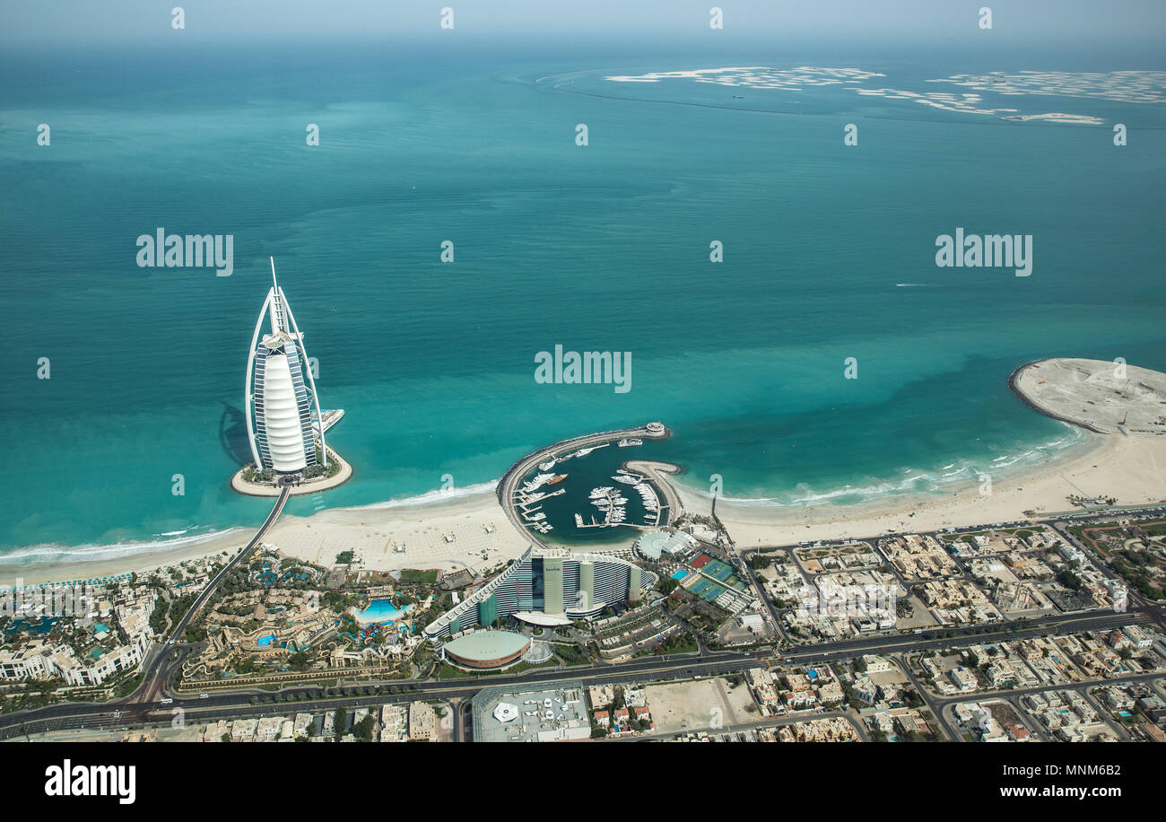 Dubaï, Émirats arabes unis, 18 mai, 2018 : Vue aérienne du monde entier les meilleures notes hôtel Burj Al Arb Banque D'Images