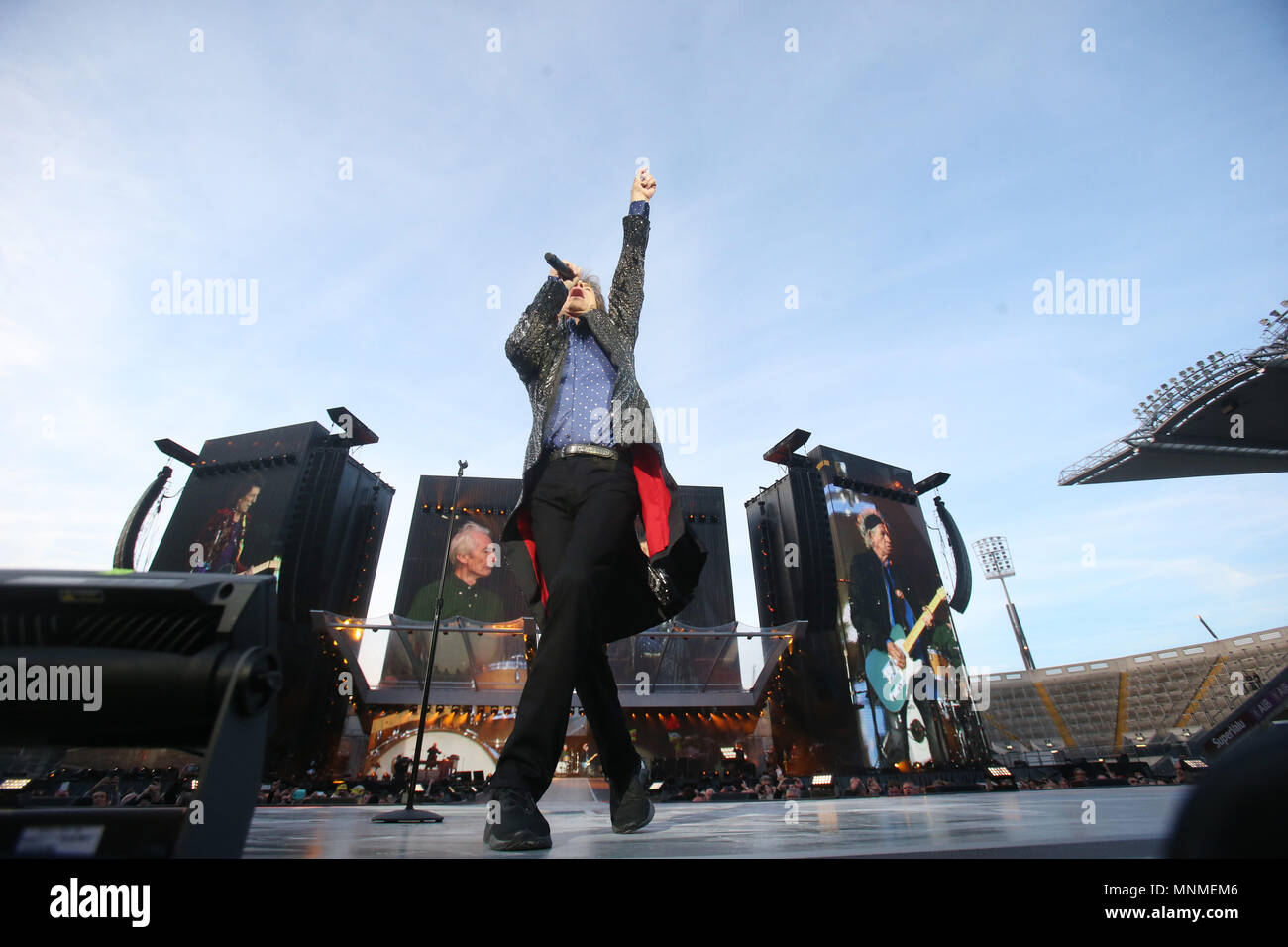 17/5/2018. Oui, les garçons sont de retour en ville ! Mick Jagger joue à la foule avec Keith Richards, Ronnie Wood et Charlie Watts de The Rolling Stones à l'appui qu'ils ont joué dans Croke Park de Dublin ce soir, sur la première étape de leur Les pierres - Pas de filtre d'. Après leur concert ils vont voler retour au Royaume-Uni pour continuer le tour qui comprend Londres, Edimbourg et Cardiff. Photo : Leon Farrell/RollingNews.ie Banque D'Images