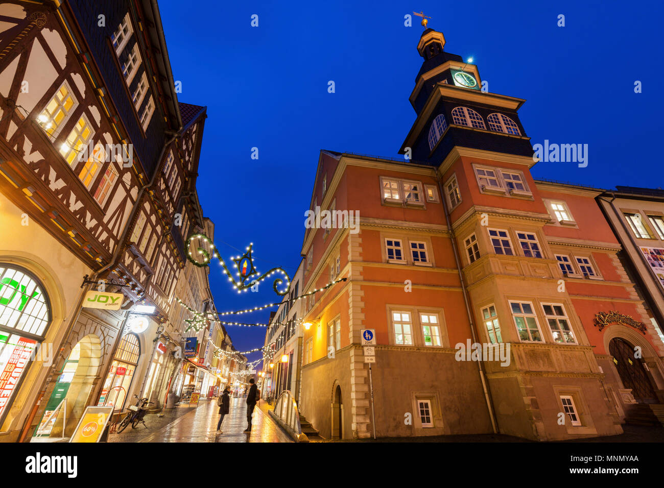 Allemagne, Thuringe, Eisenach, Architecture et ornements de Noël down street Banque D'Images