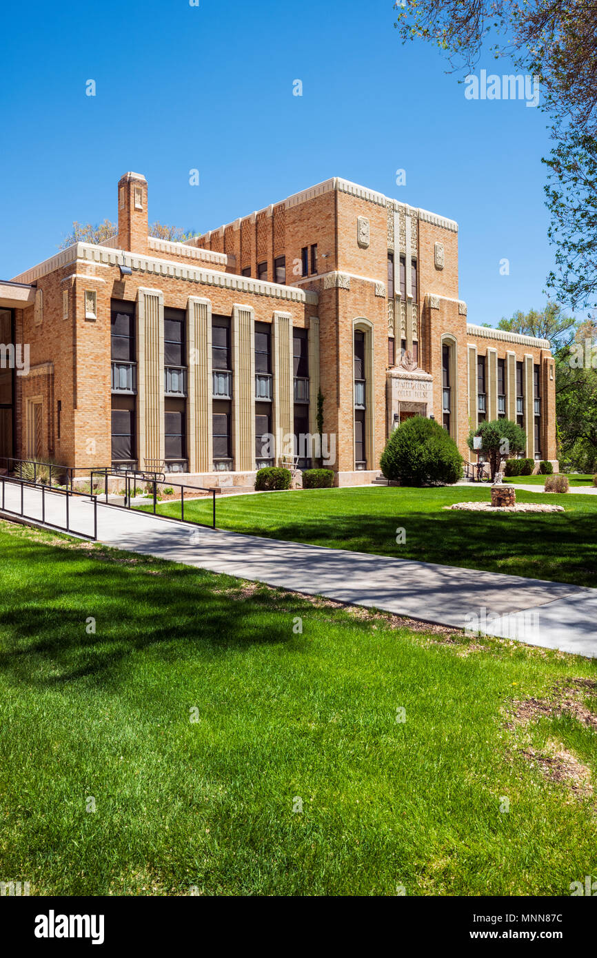 Chaffee County Courthouse ; "oeArt Decoâ style€ Conçu par l'architecte Walter DeMordaunt ; 1932 ; historique ; Registre de l'État du Colorado Colorado ; U ; Salida Banque D'Images